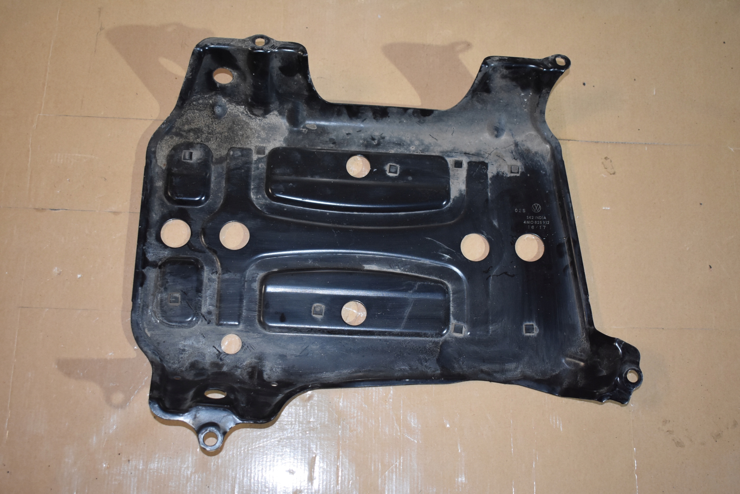 IDEALNA cover chassis front PORSCHE CAYENNE 9Y 1