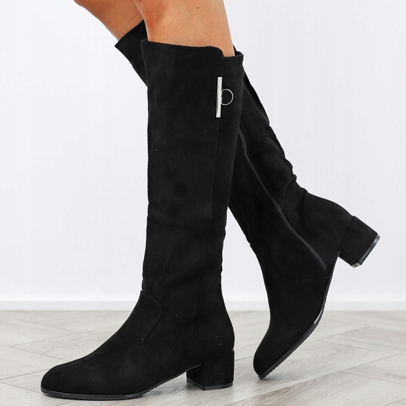 Czarne kozaki damskie na słupku zamszowe niskie wygodne B8372-1 r.38 Kolor czarny