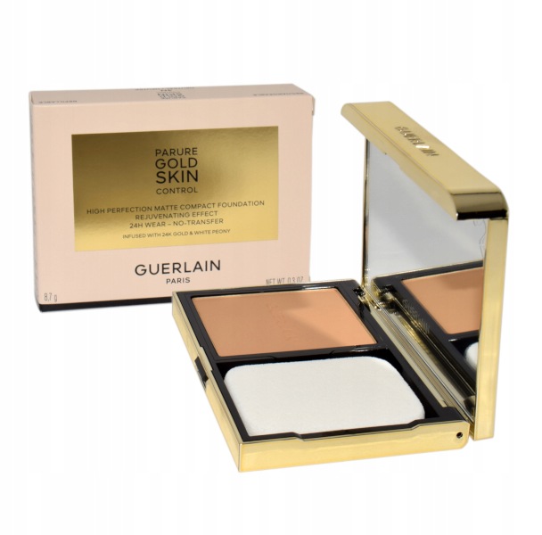 Parure Gold Skin Control kompaktowy podkład matujący odcień 4N Neutral