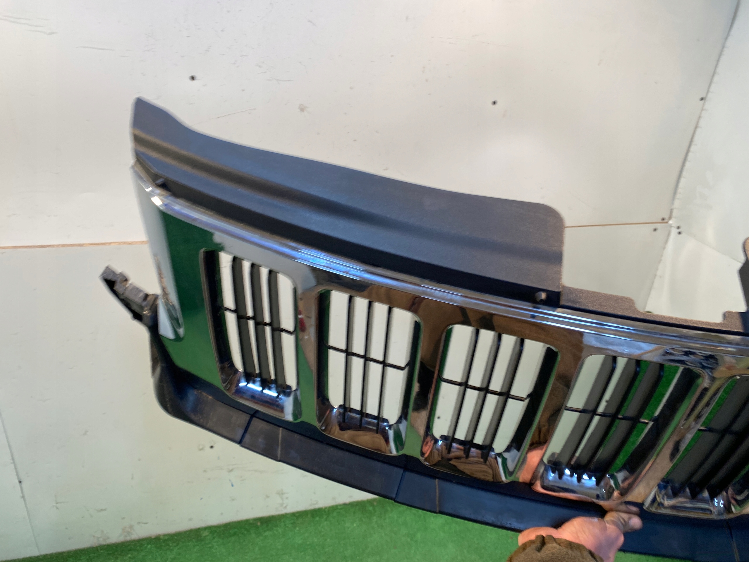 Jeep Cherokee J Kühlergrill FRONTGRILL Kühlergitter EEWK220102 - Thumbnail 11