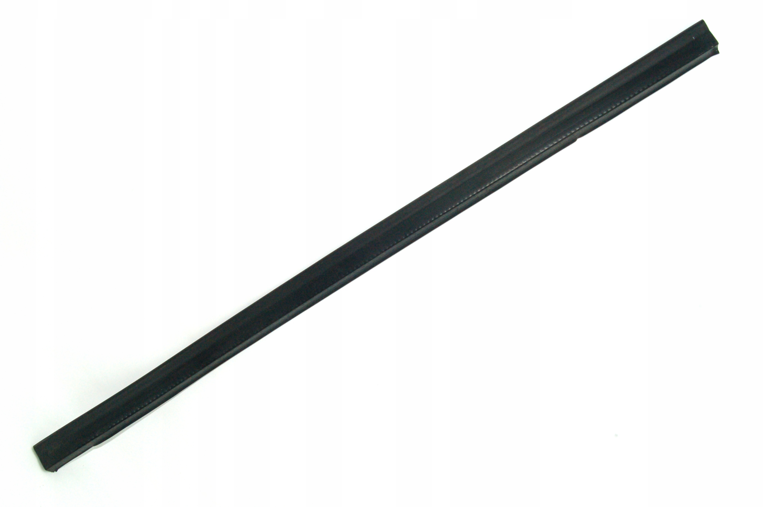 Уплотнитель отсека двигателя Audi A4 A5t0823723b