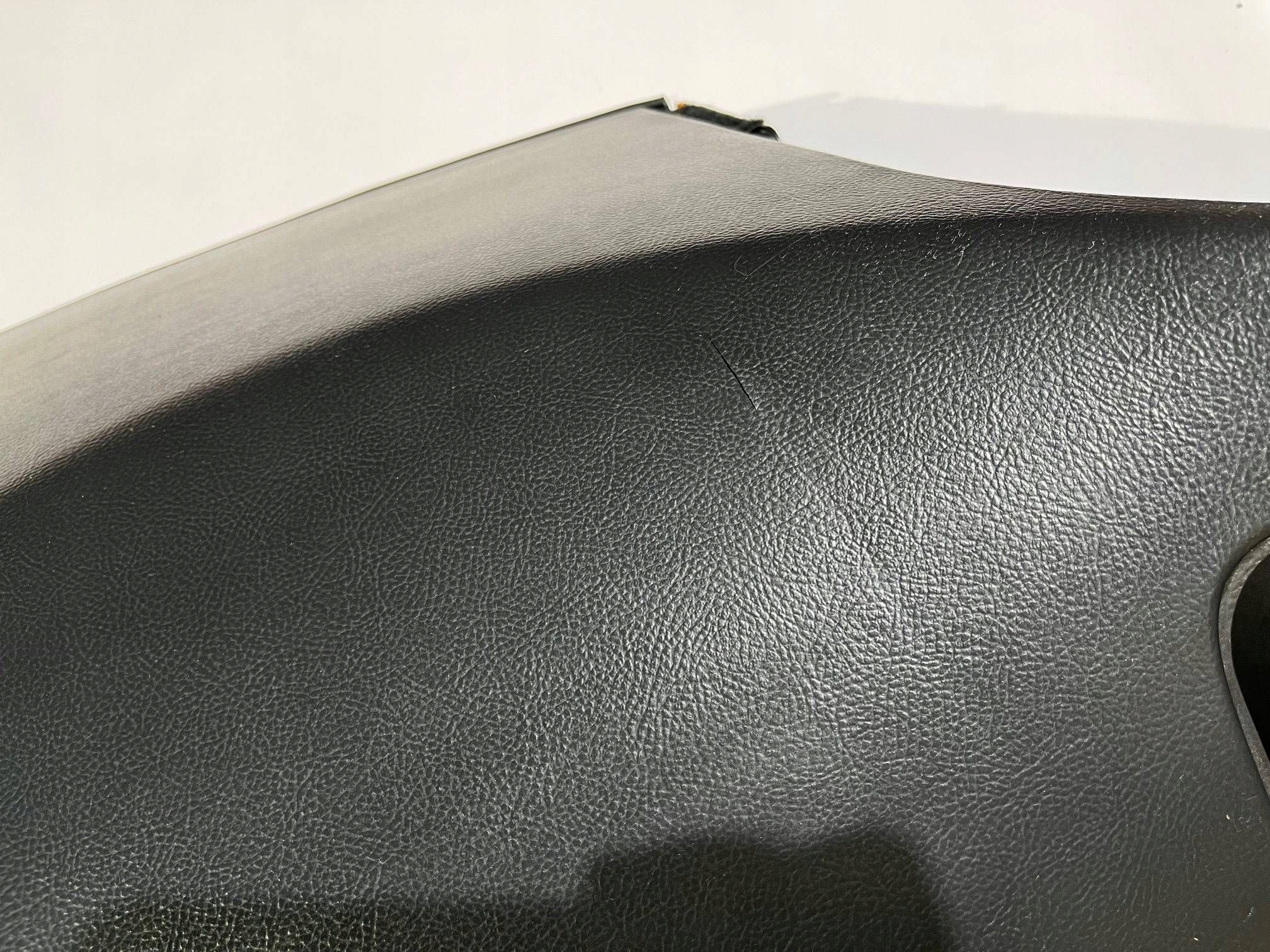 dashboard instrument panel cockpit console Chevrolet Corvette C6