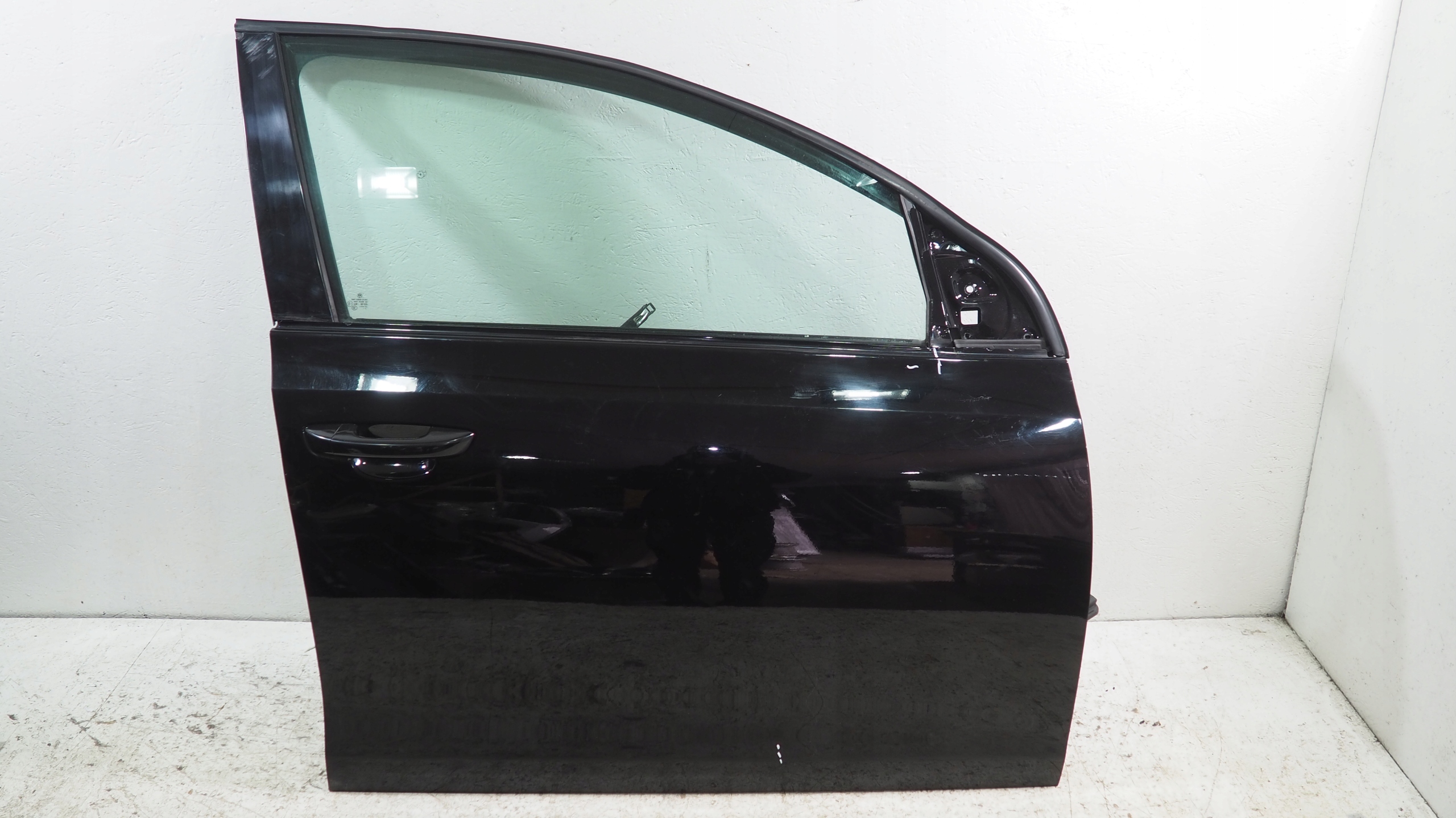 VW Golf VI HB door right front front L041