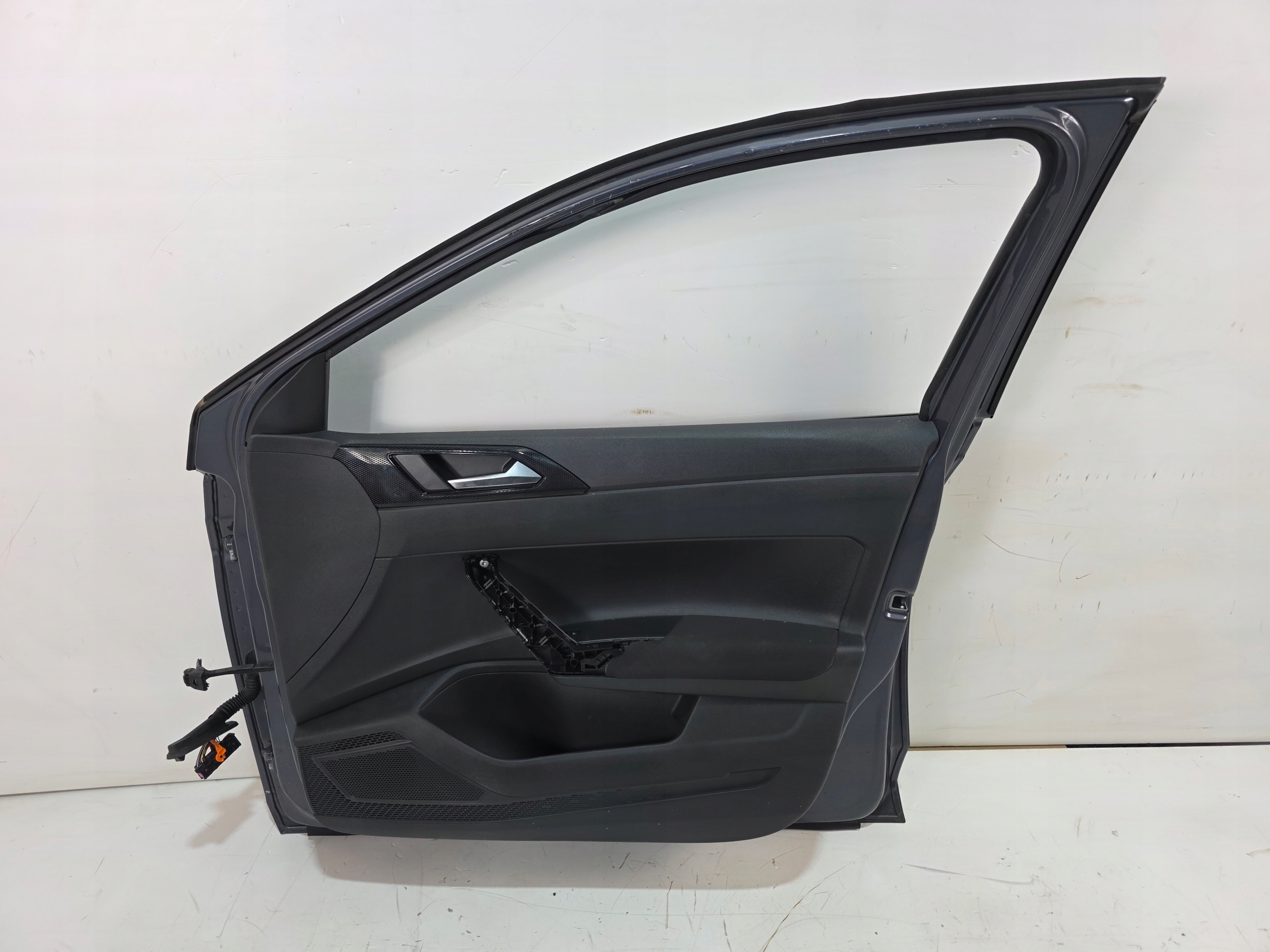 door right front VW POLO VI 2G0 LIFT LB7Q