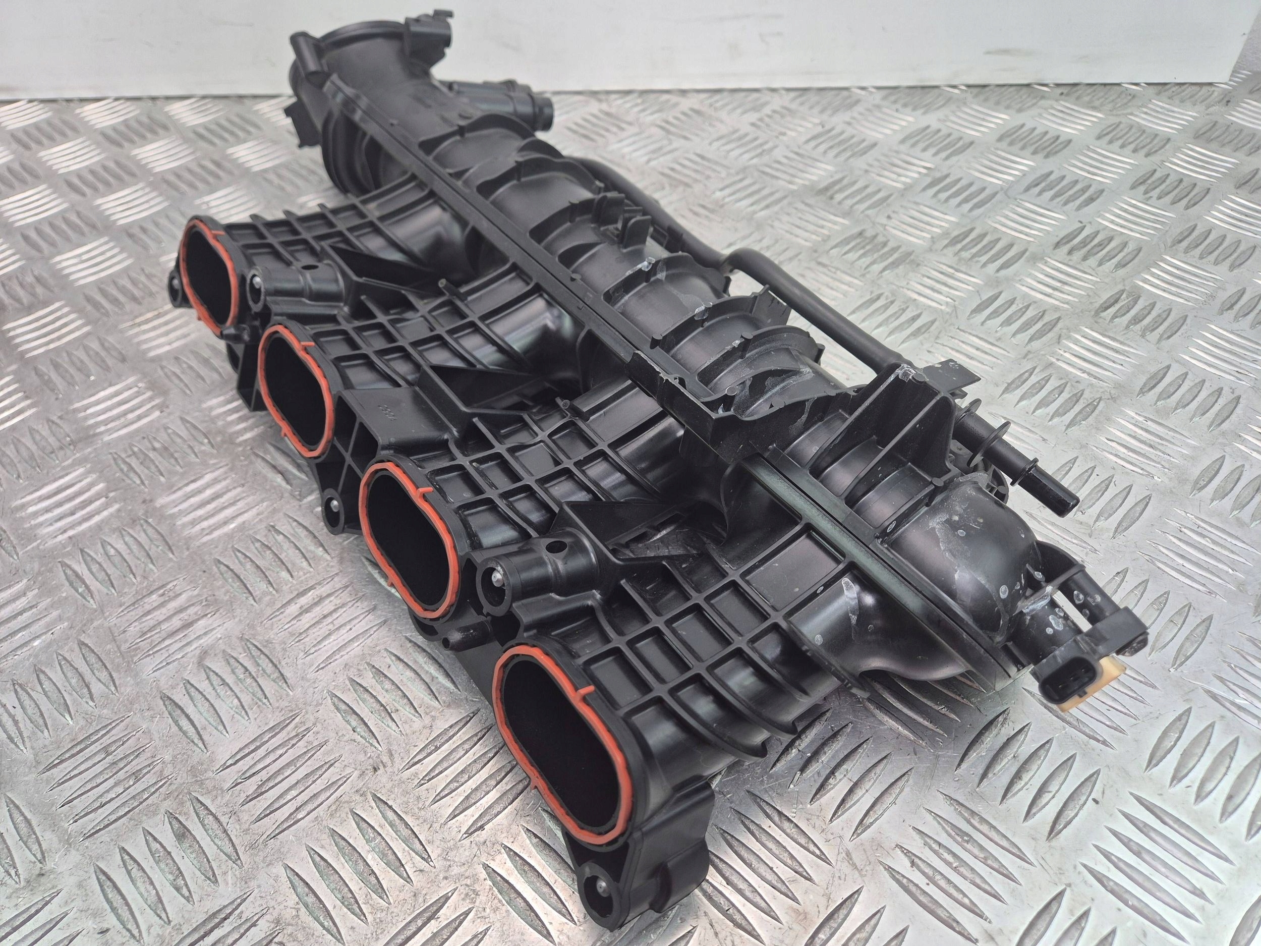Mercedes E300 W213 intake manifold A2640901800