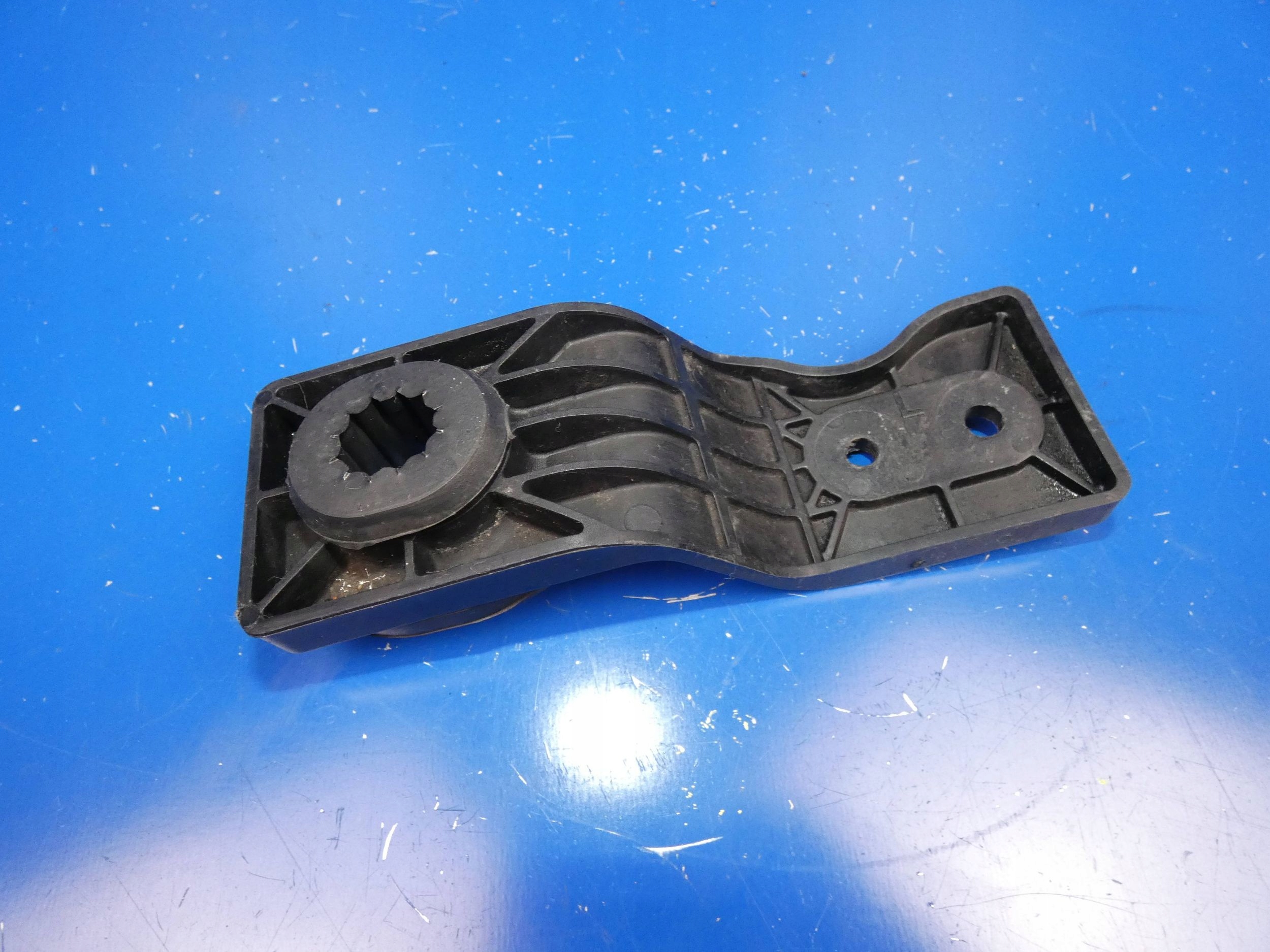 JAGUAR XF II X260 XE X760 holder bracket radiator left front