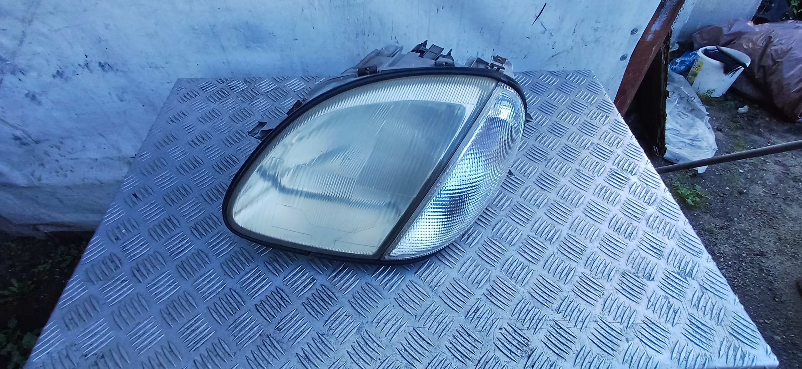 MERCEDES R170 light left front indicator