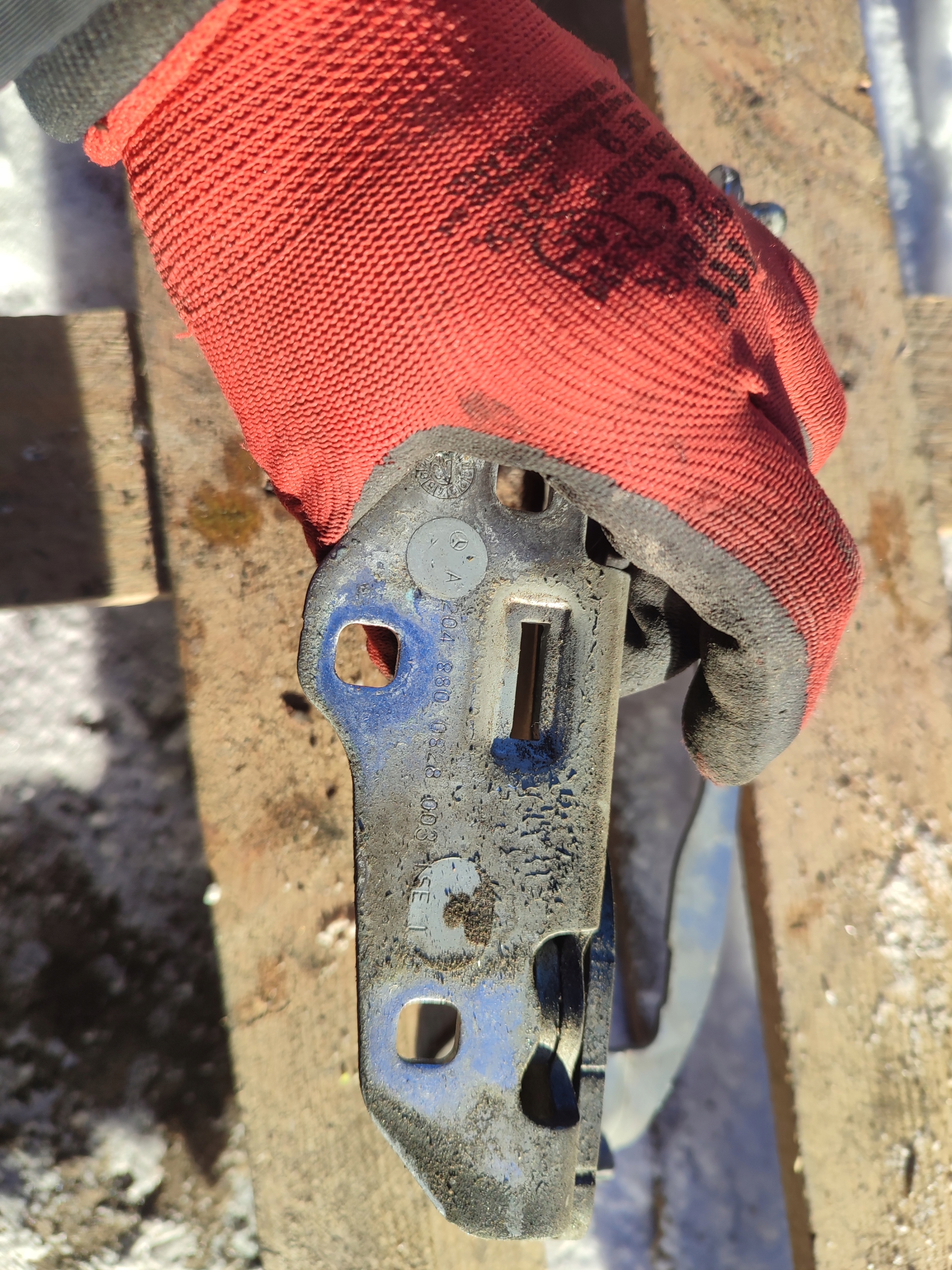hinge bonnets right MERCEDES W204 A2048800828