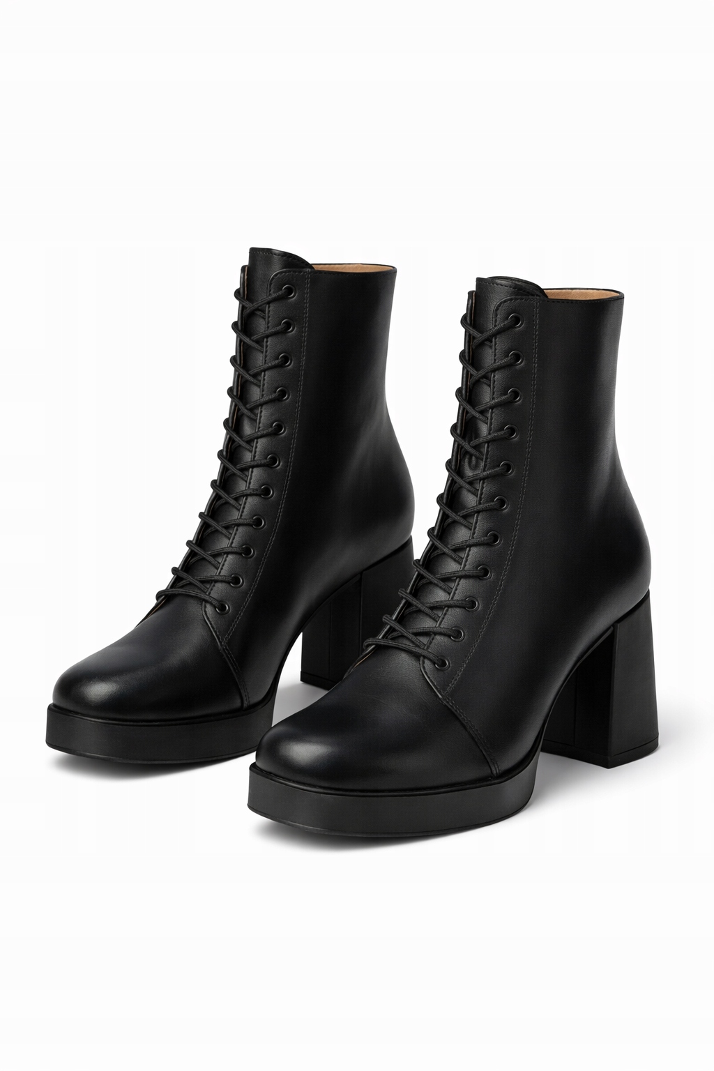 Černé Kotníkové Boty Na Platformě A Sloupku 40 I3A