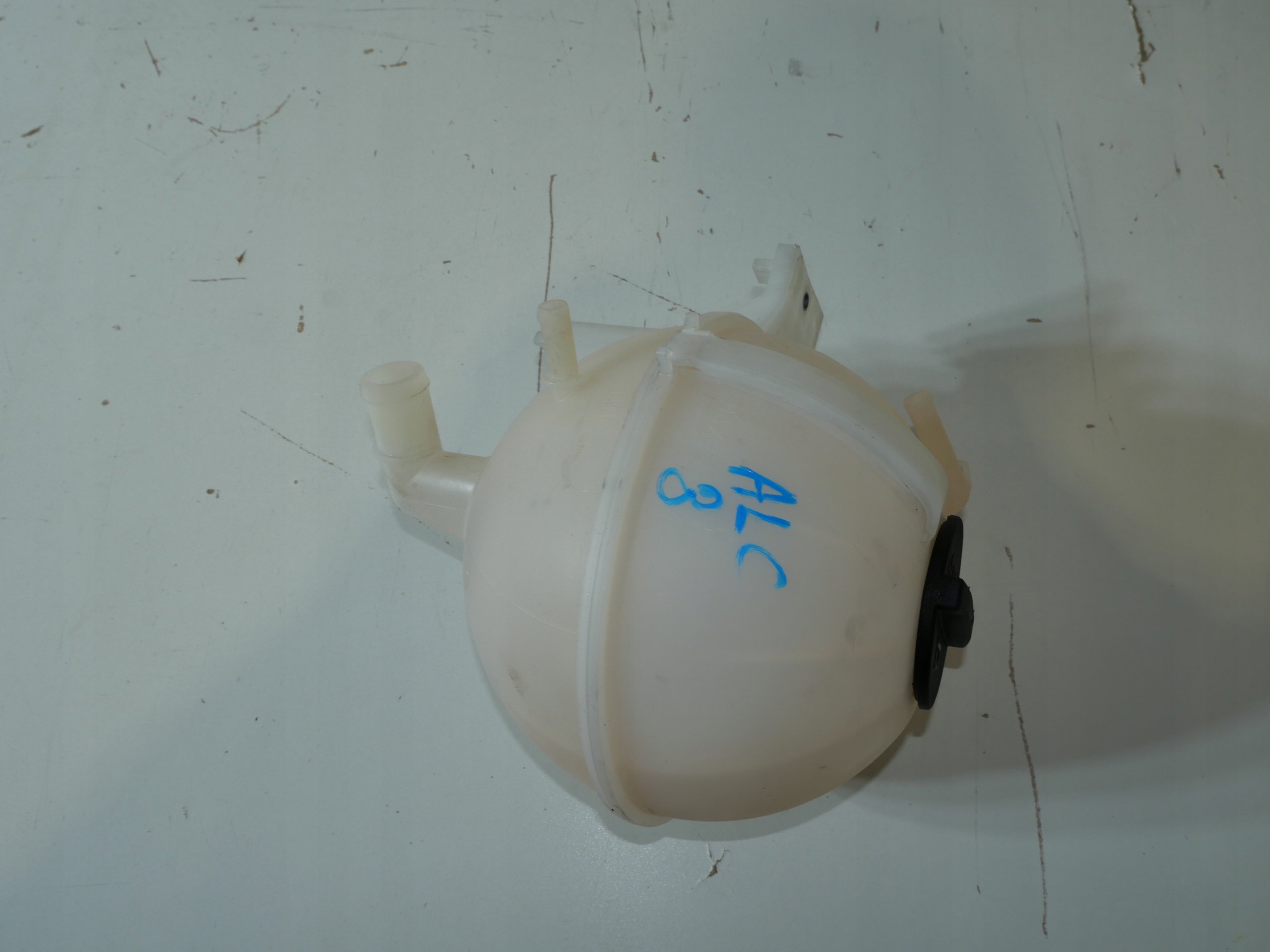 VW CRAFTER water tank A9065010503