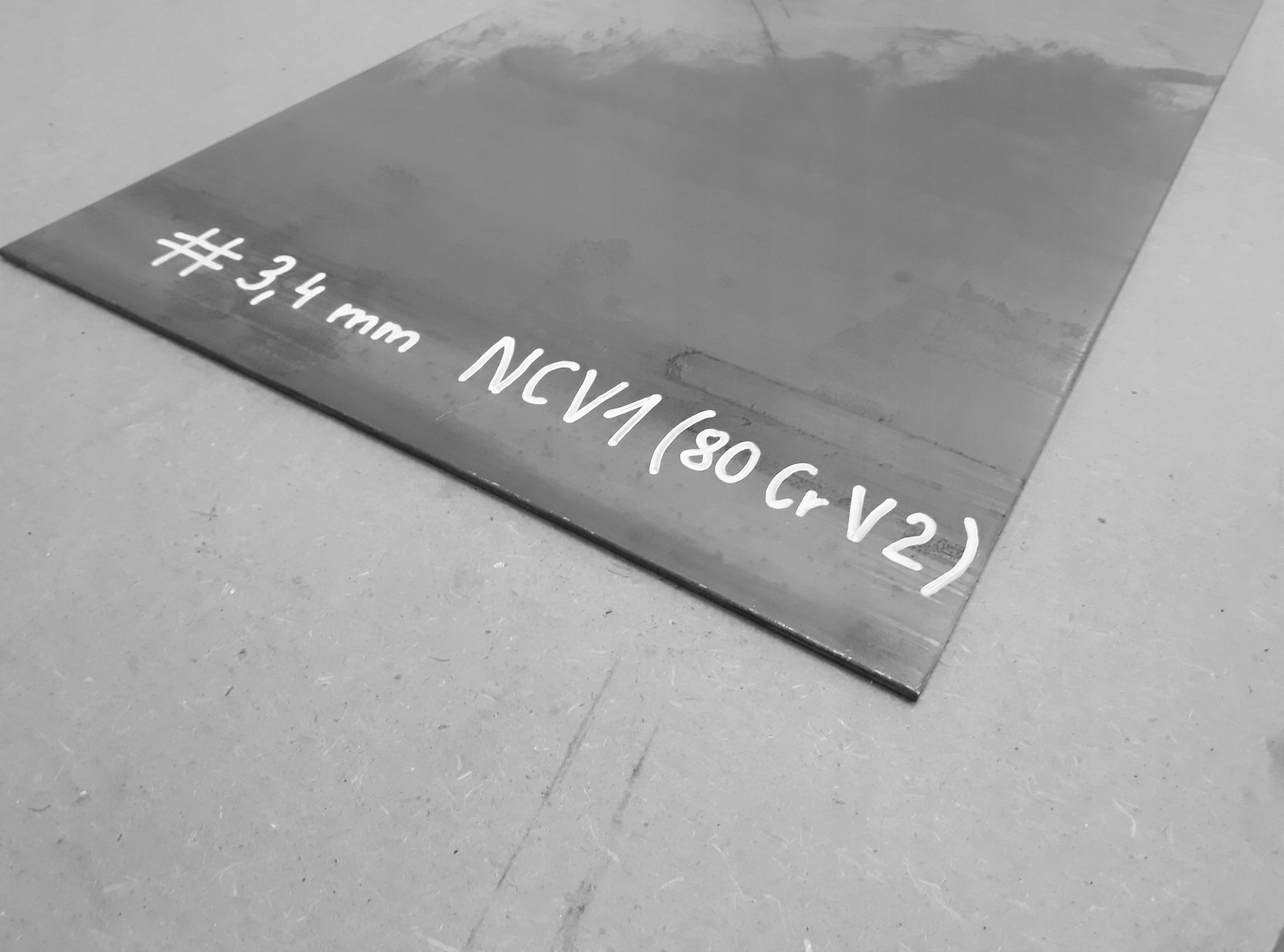 

Stal NCV1 /80CrV2/1.2235, formatka #3,4x50x300 mm