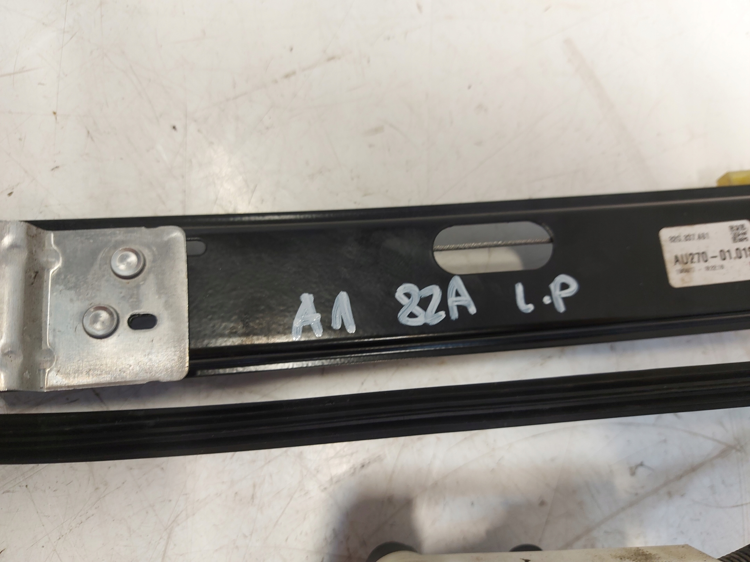 Audi A1 82A window regulator front left 82G837461