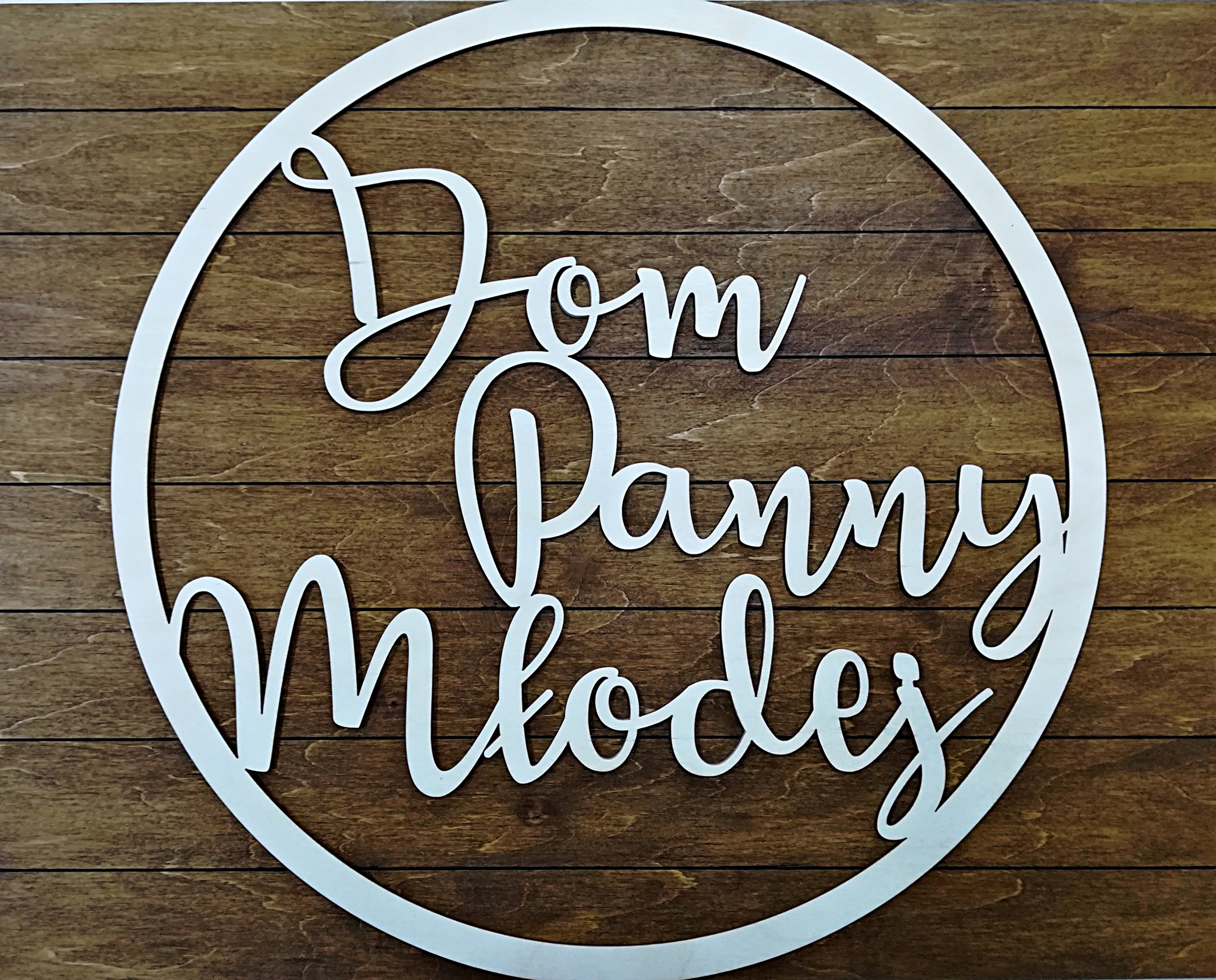 

Tablica koło Dom Panny Młodej Pana Młodego komplet
