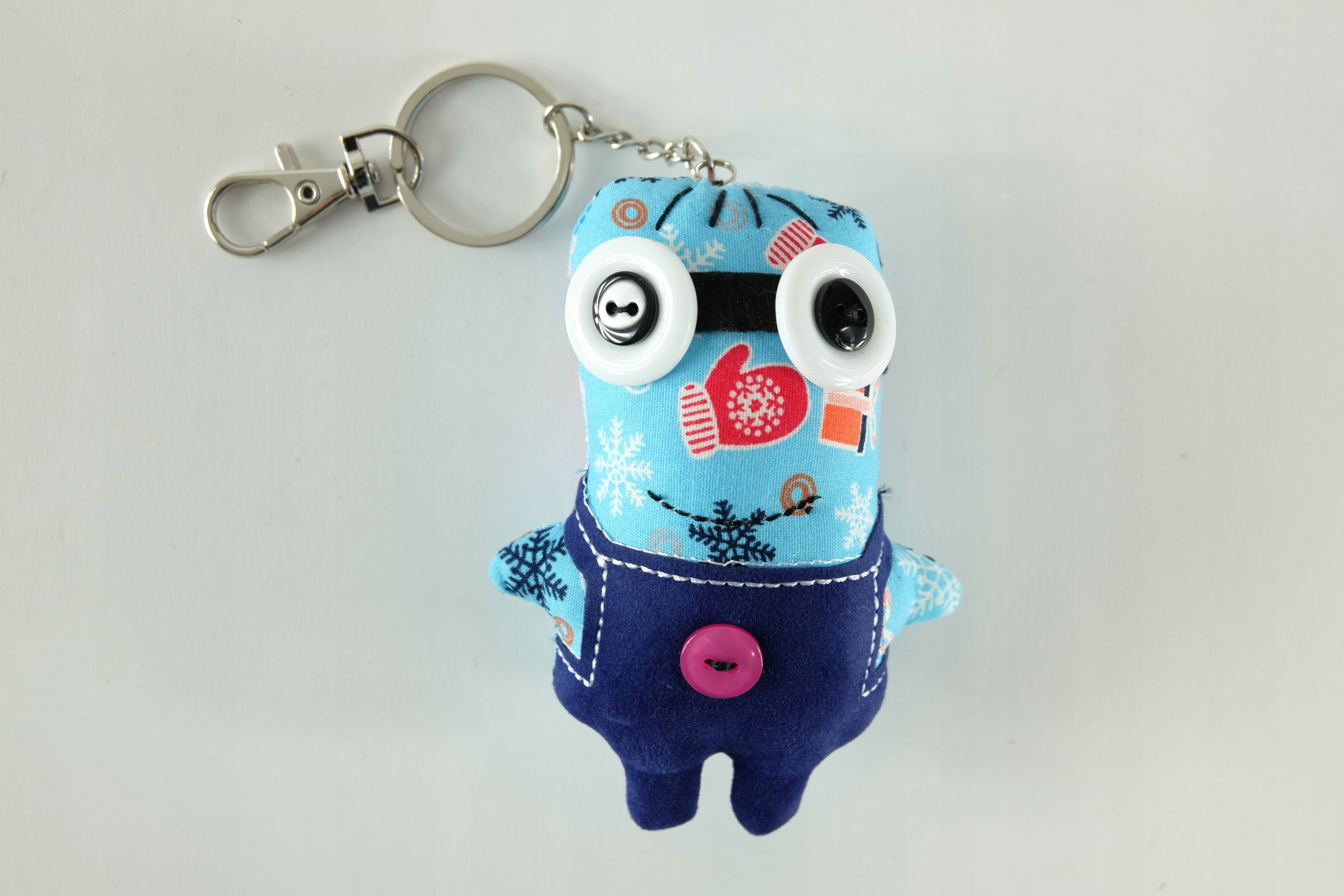 

Brelok Materiałowy Zawieszka Minionek Kolorowy