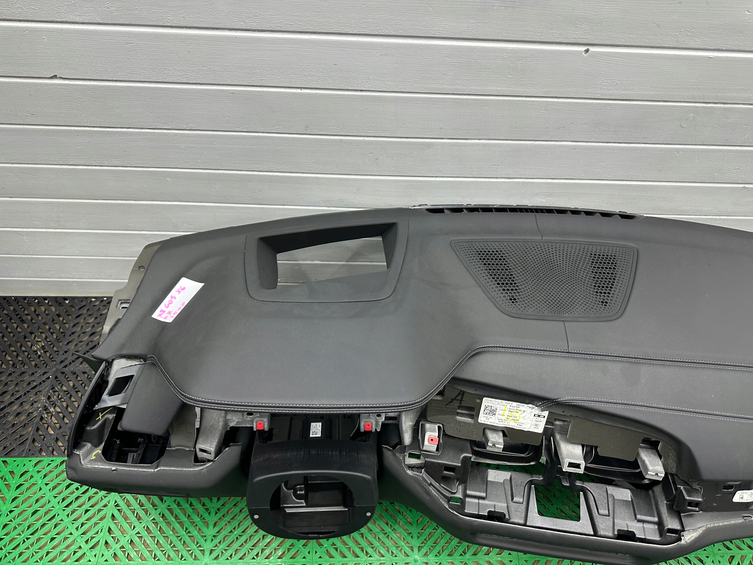 BMW G05 X5 G06 X6 G07 X7 dashboard instrument panel console cockpit