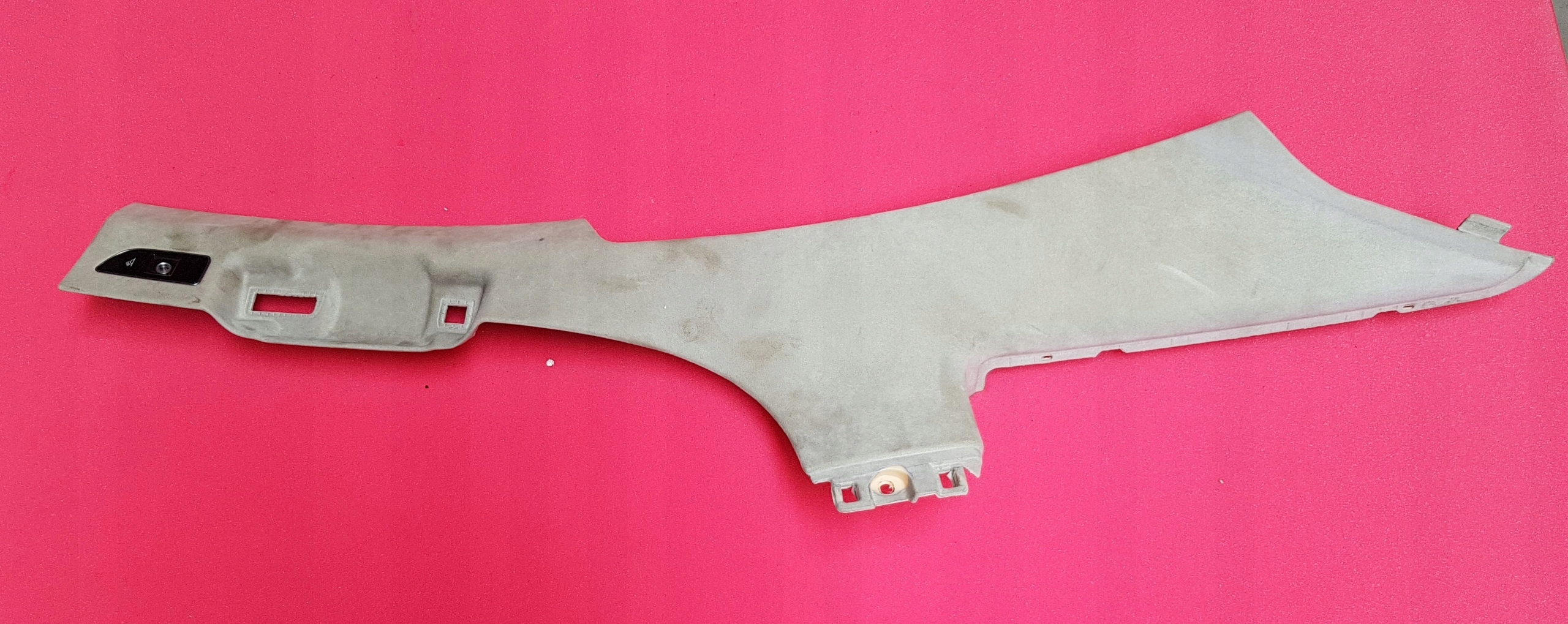 4H0868289A - AUDI A8 D4 4H накладка потолка левая ALCANTARA