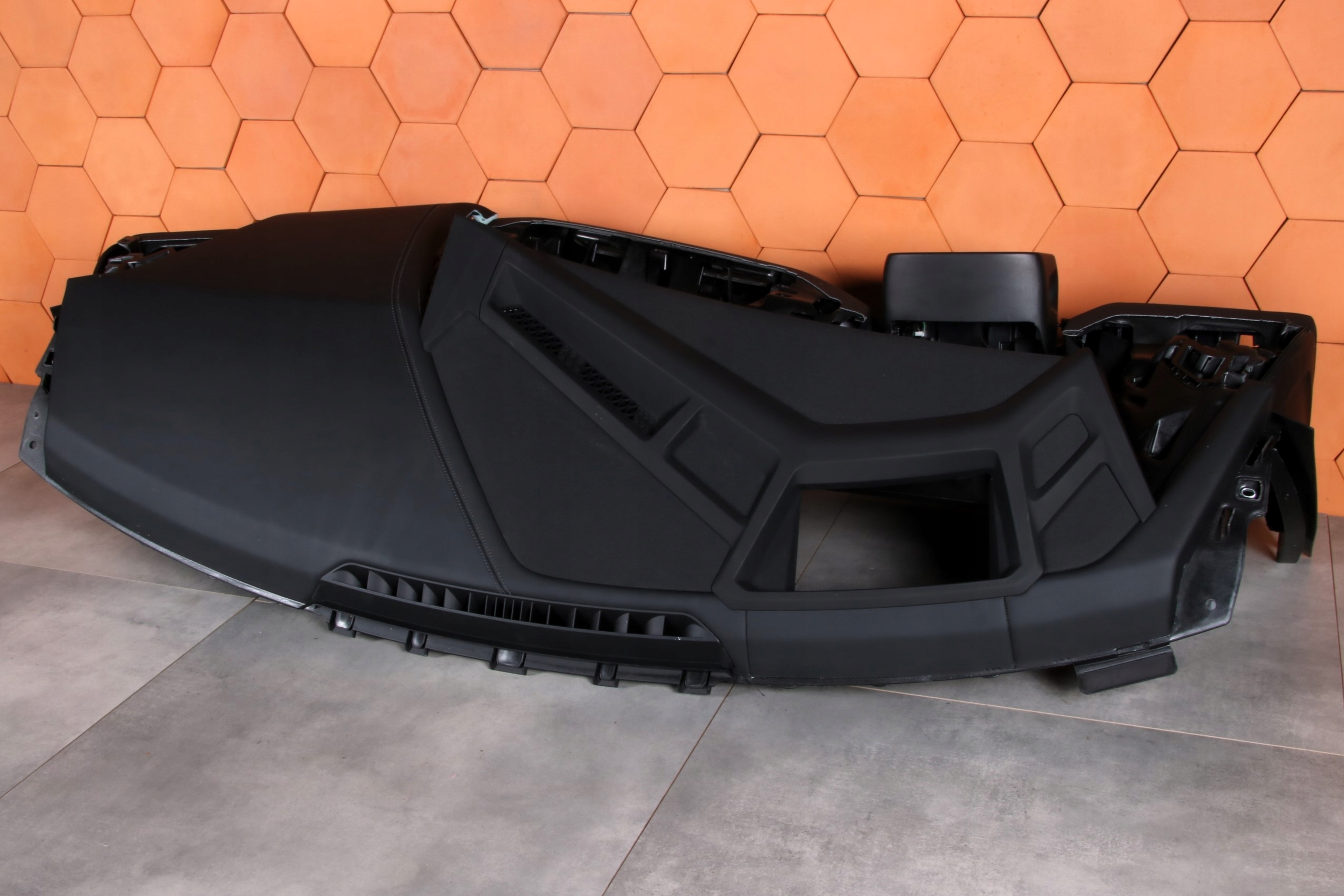 BMW XM X8 G09 originál dashboard instrument panel console MERINO black HEAD UP