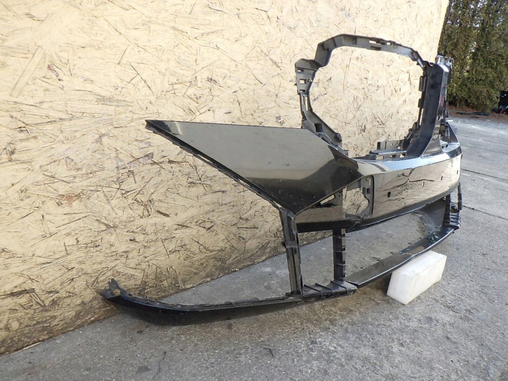 BMW XM G09 22- front bumper