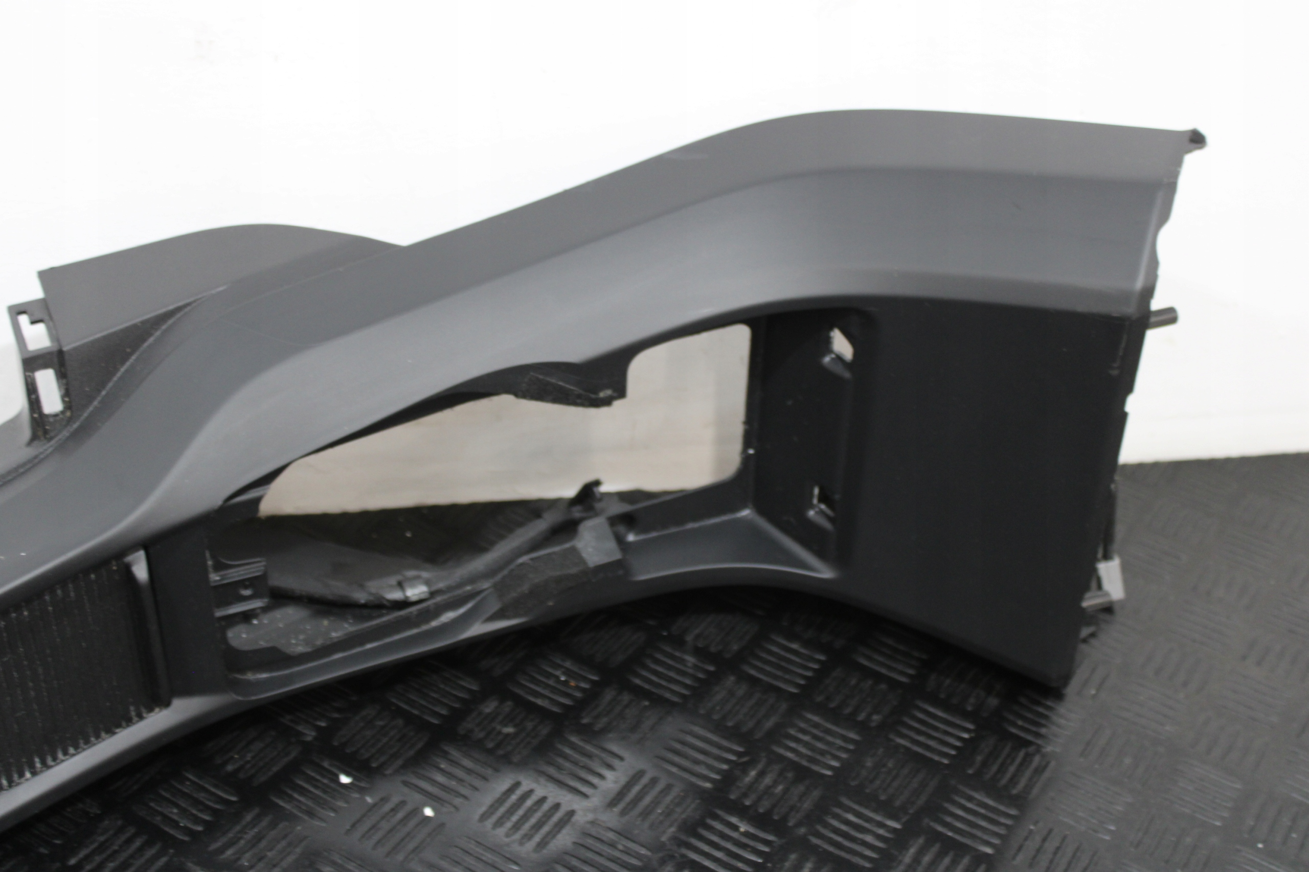 TUNEL central armrest VOLVO V40 II CROSS COUNTRY