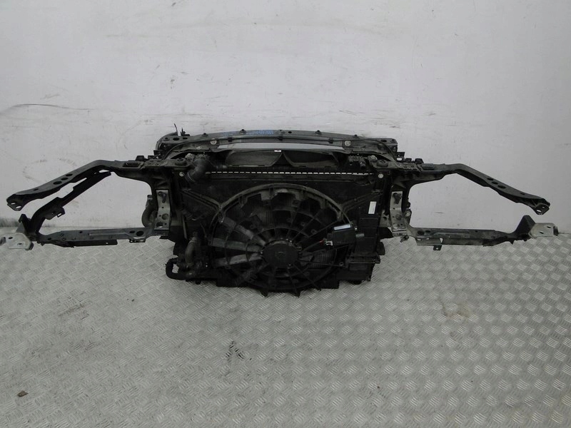 HK83-8C607-AE PAS PRZÓD CHŁODNICE JAGUAR F-PACE 2.0 D Numer katalogowy części HK83-8C607-AE