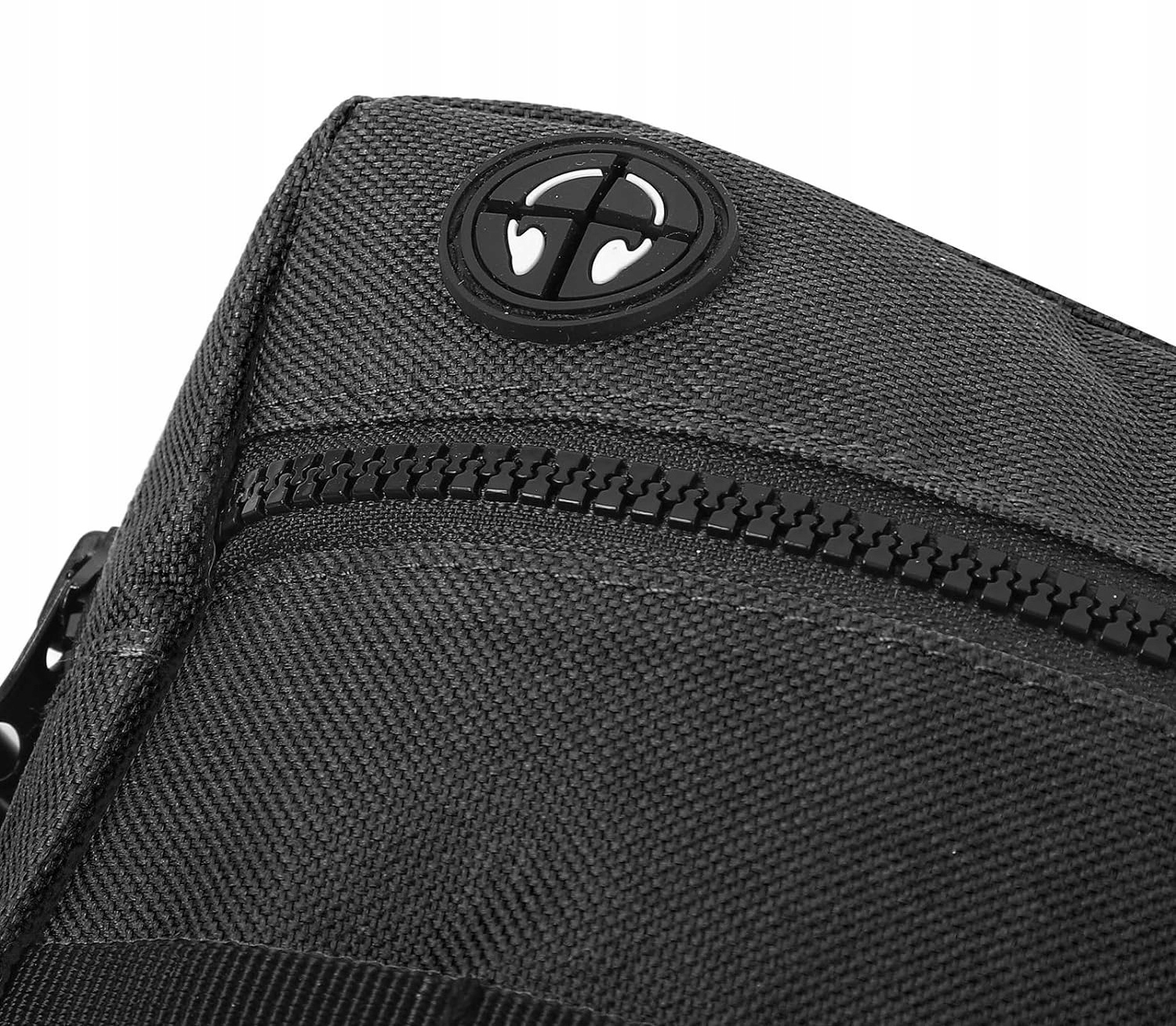 Kamizelka do biegania CHEST regulowana saszetka na telefon dokumenty karty Model CHEST VEST