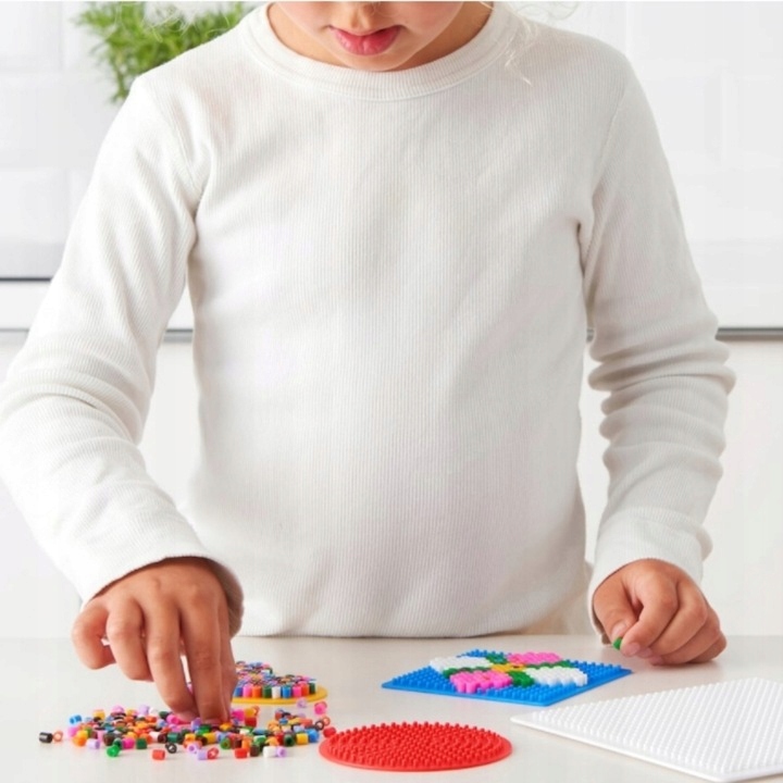 2 X KORALIKI DO PRASOWANIA IKEA PYSSLA + 4 FORMY Bohater brak