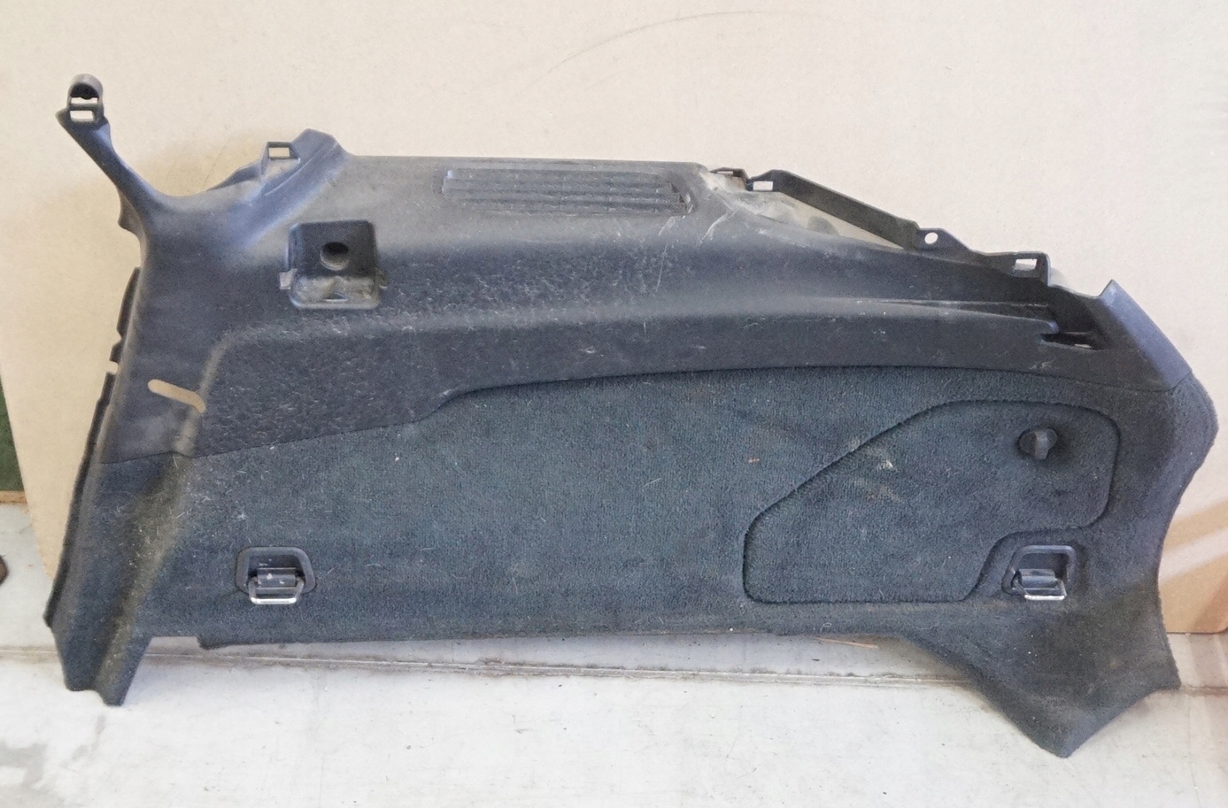 39818130 - Бекон багажника правый VOLVO V60 D6 гибрид