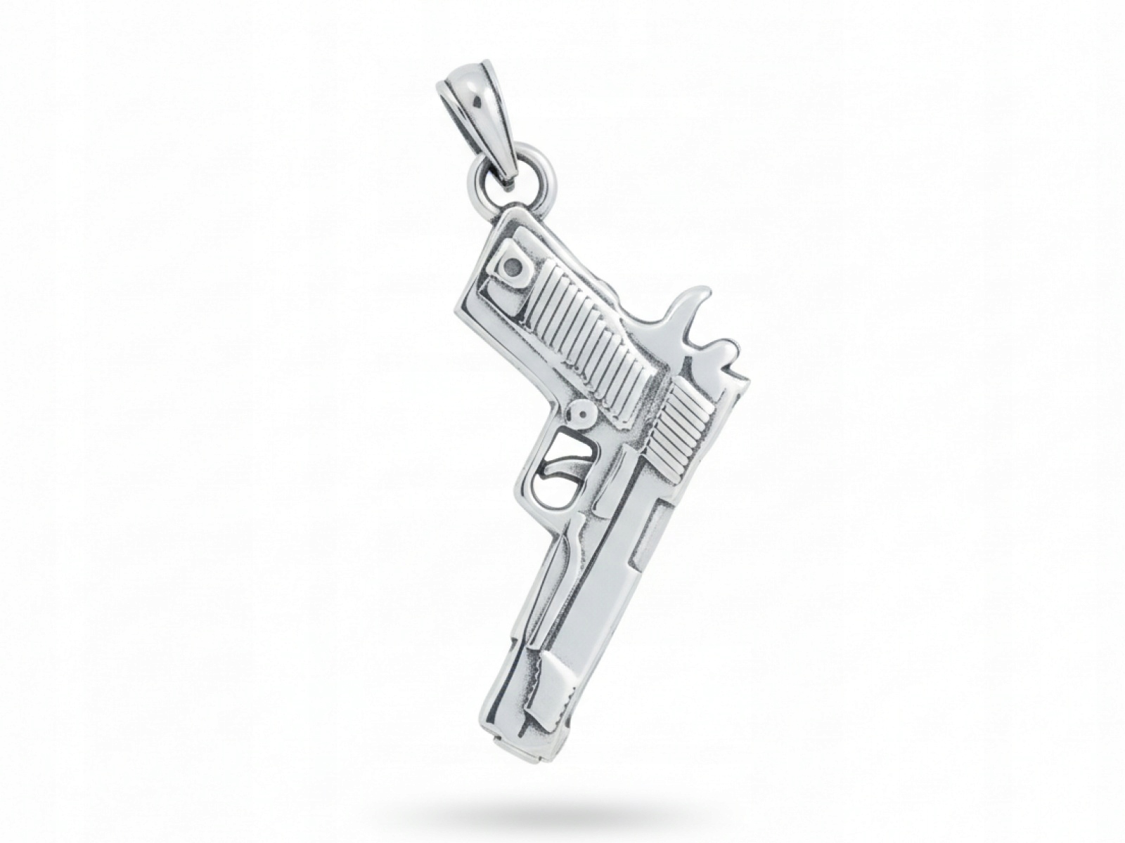 Stříbrný přívěsek 925 oxidovaný pánský revolverový pistol ideální jako dárek