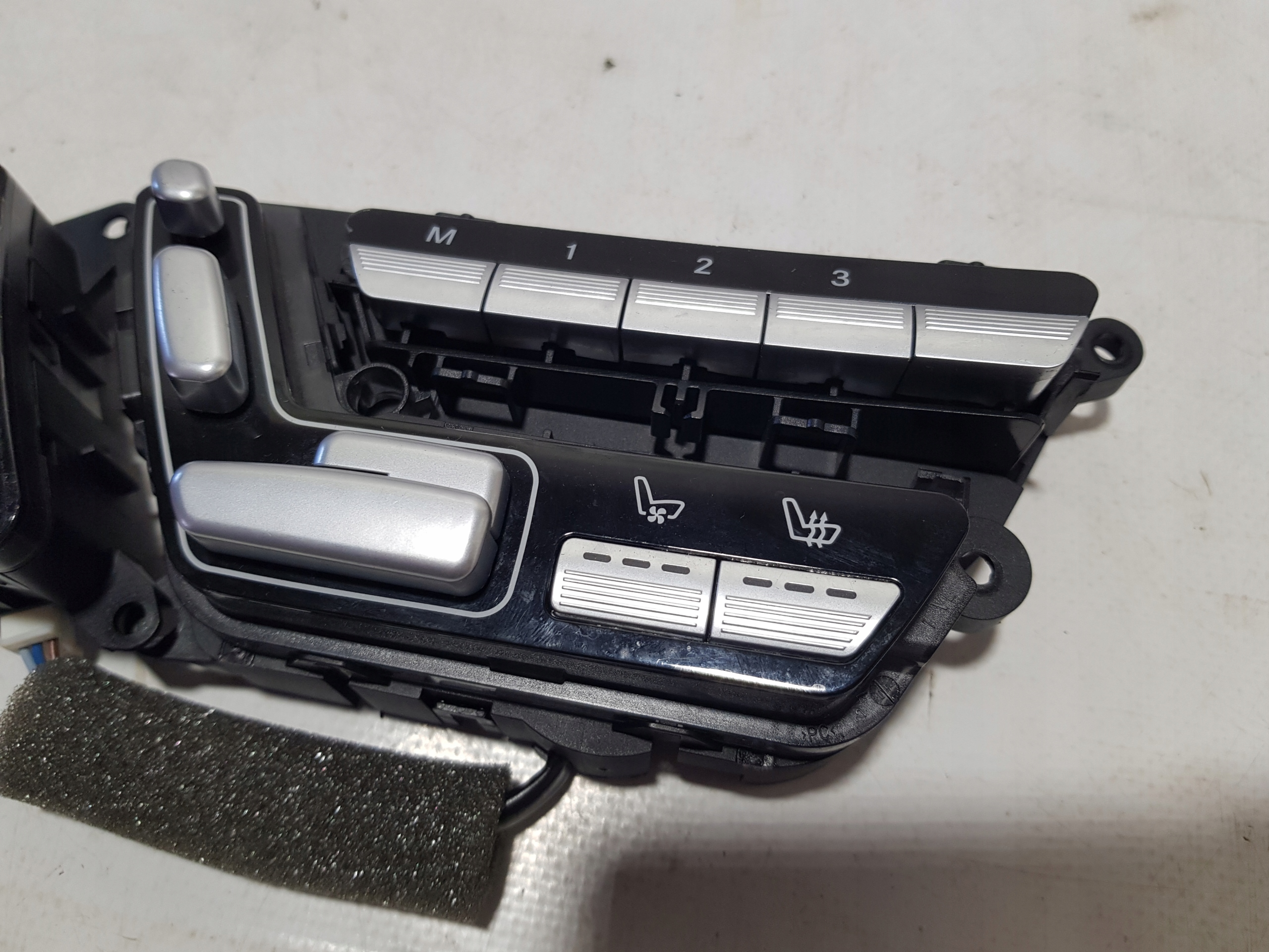 PANEL seat left MERCEDES W221 2218704851