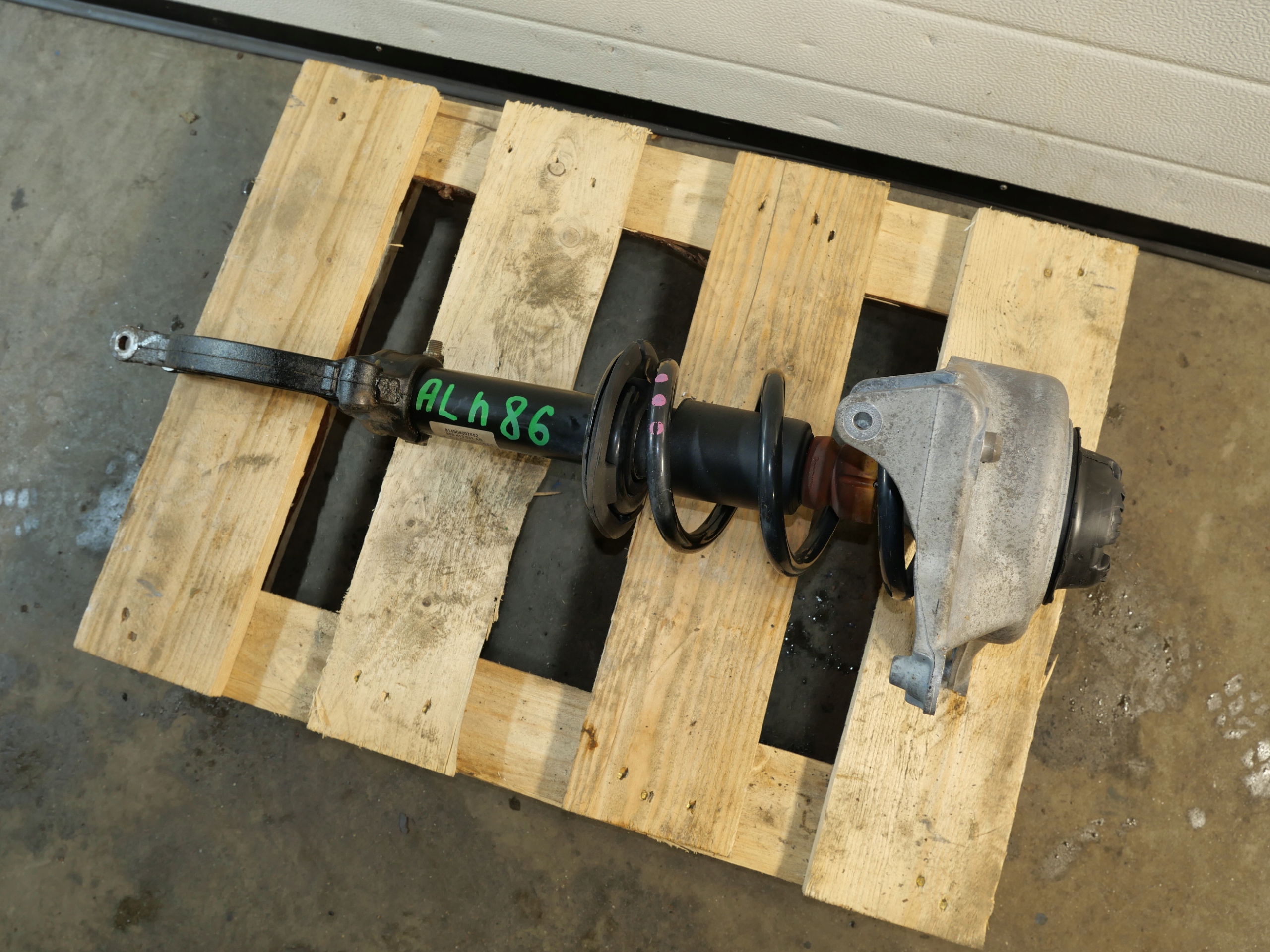 shock absorber front AUDI A4 8F0413031AB