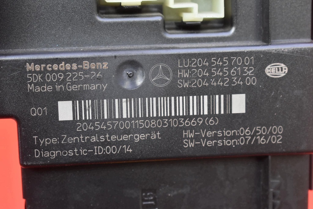 control unit module SAM 2045457001 MERCEDES C-KLASA W204 1.8 compressor; 156 KM