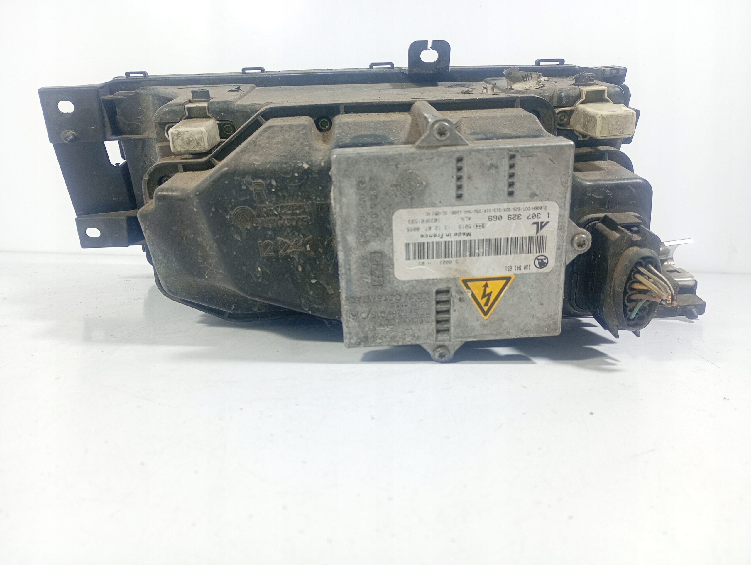 SKODA Octavia 1 00-10 REFLEKTOR right front front OE 1307329069 XENON