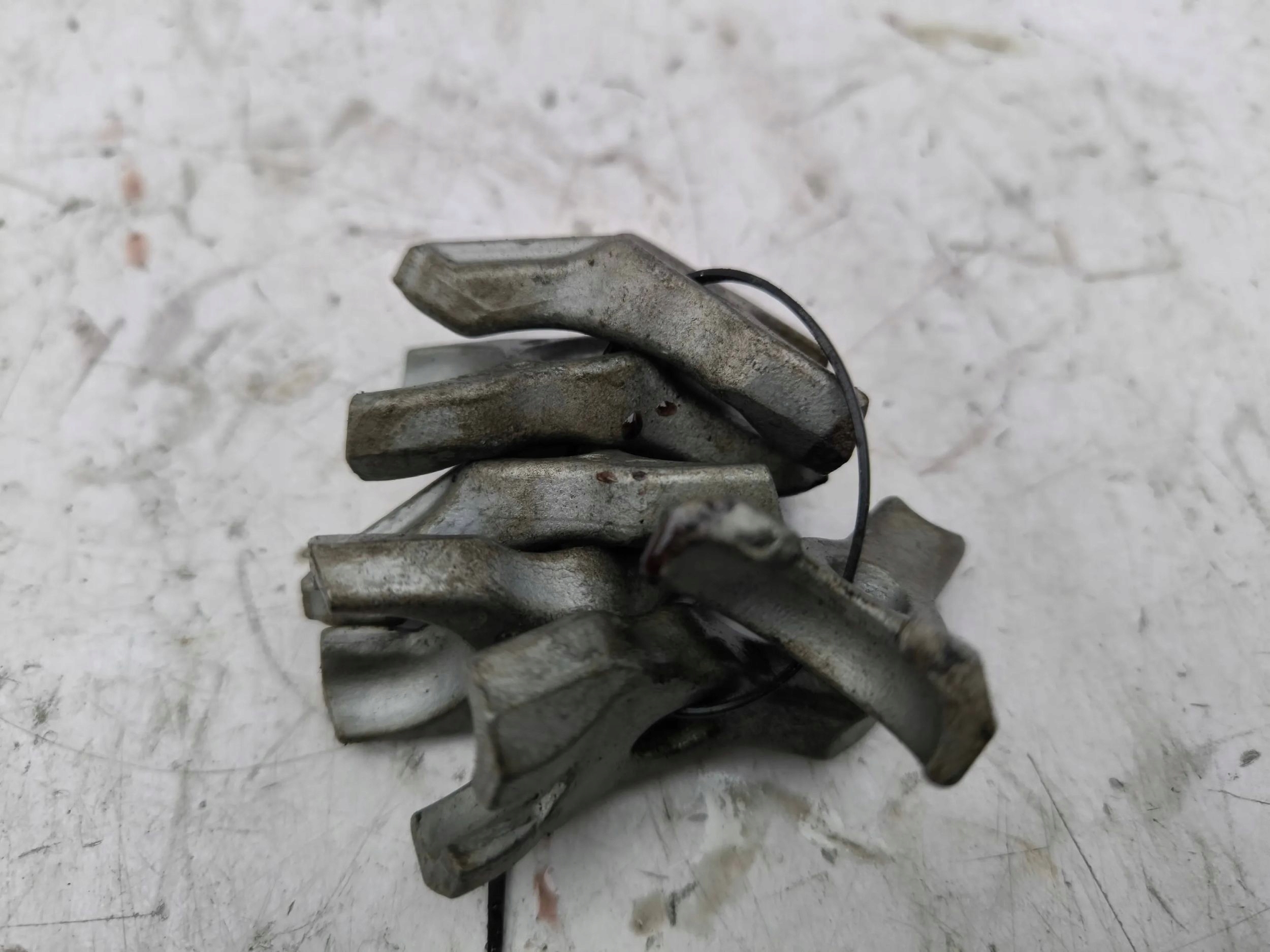 BMW 7 F01 F02 F03 F04 Mocowanie wtryskiwacza 2009