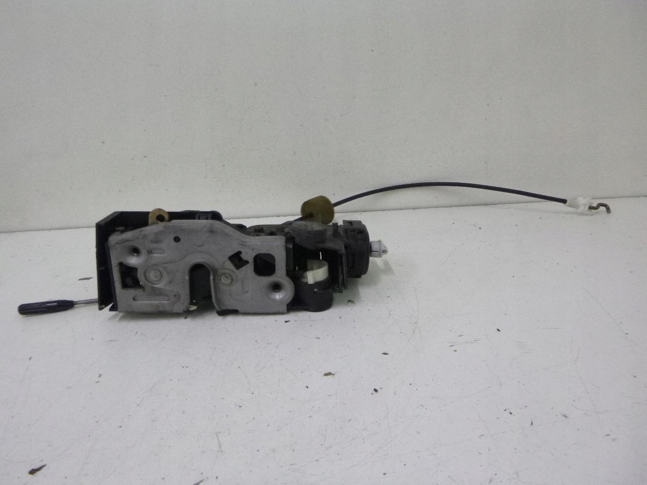 lock door front right Mercedes W168 2001r.