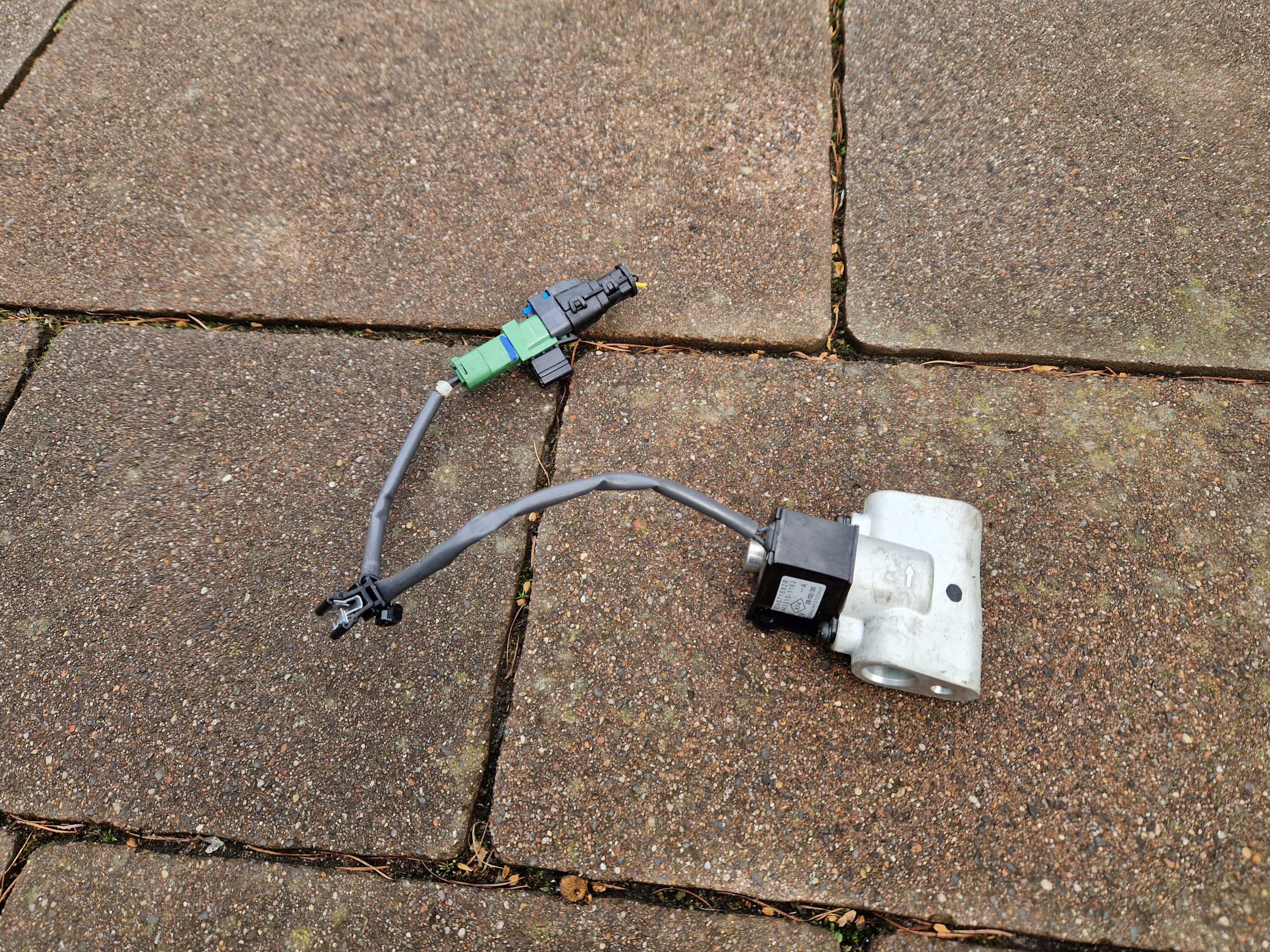 924871682R 443310-1163 - Клапан кондиционирования воздуха Kangoo II LIFT Z. E 2020