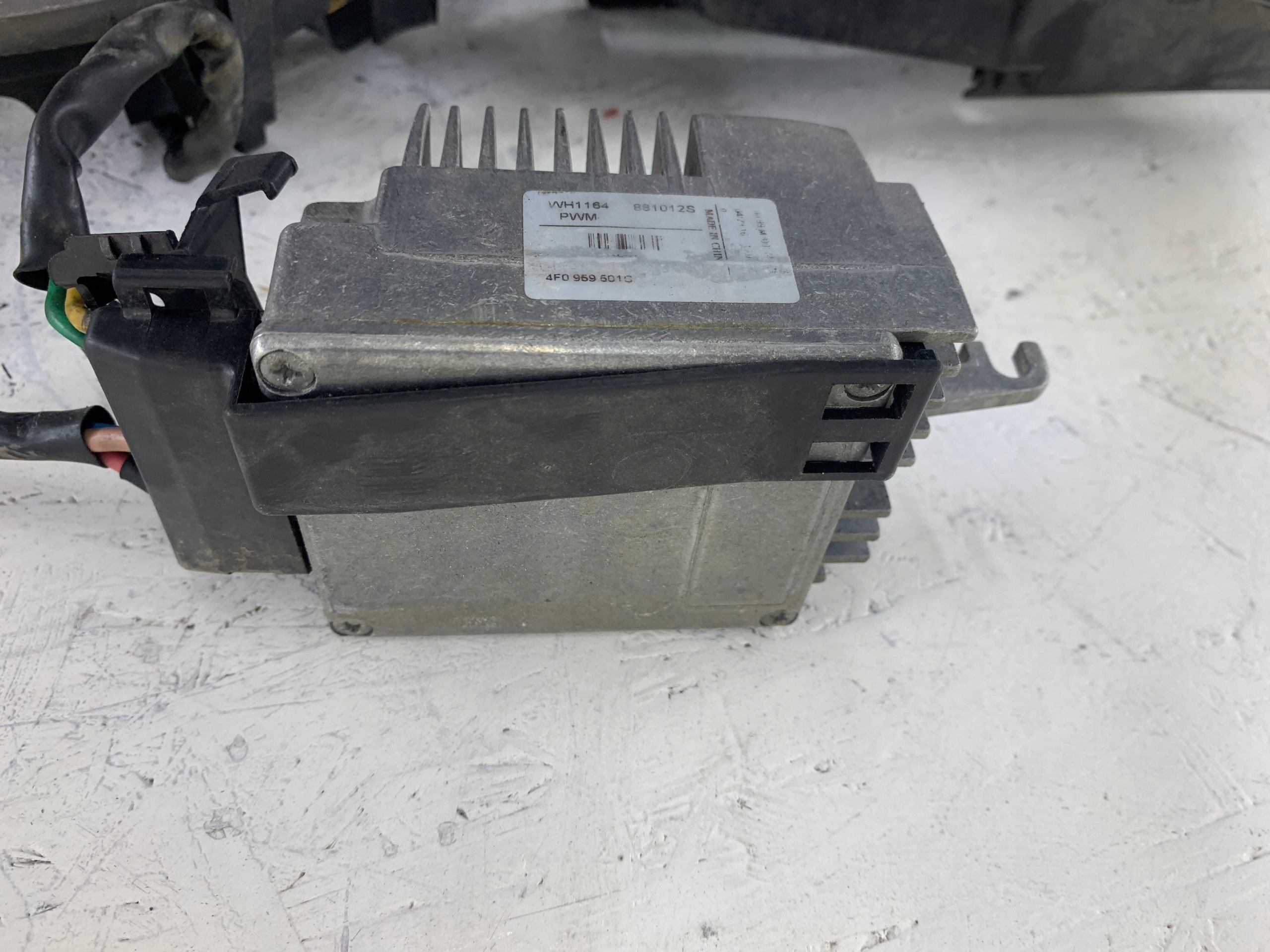 AUDI A6 C6 3.2 V6 FSI VENTOLA radiatore + modulo VENTOLE 4F0959501C