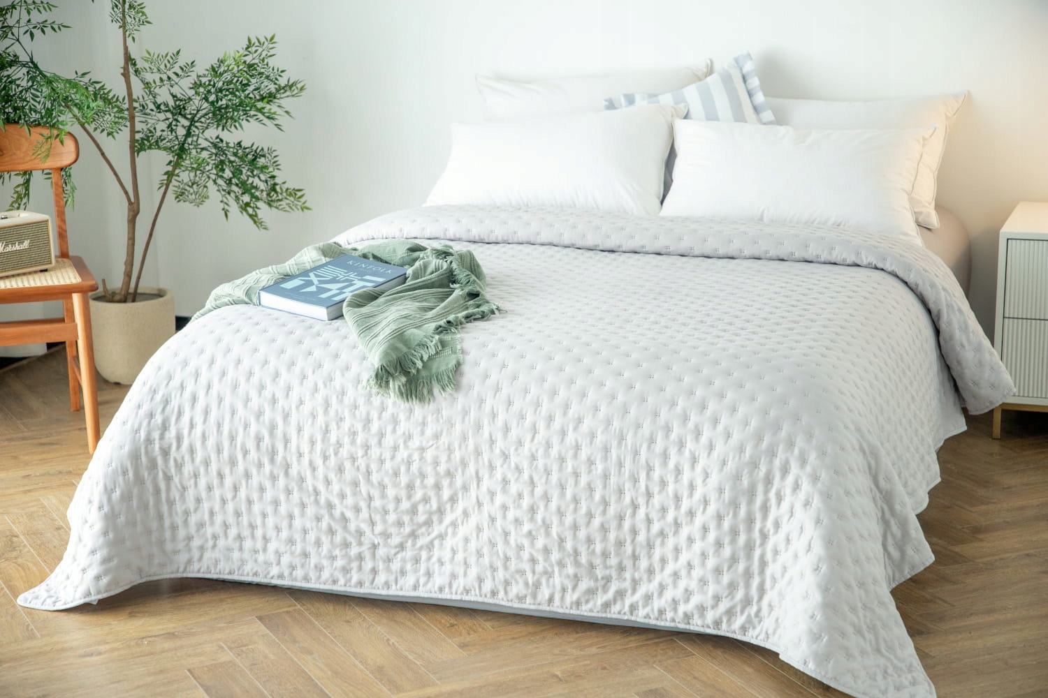 Dekorativní přehoz Terra 220x240 prošívaný, šedý