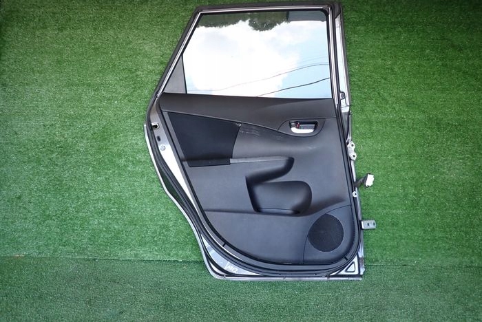TOYOTA VERSO S 10- door left rear. rear part
