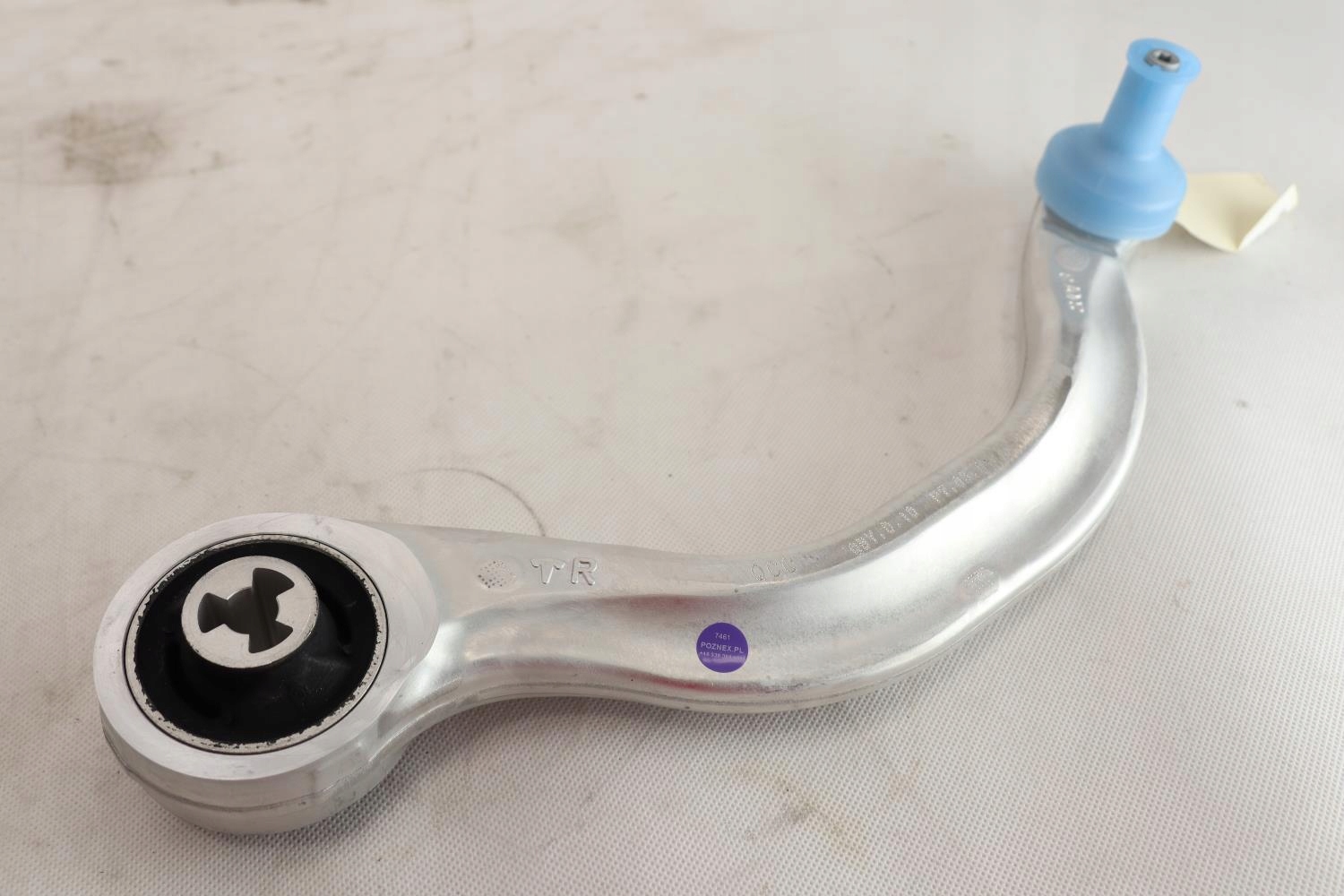 TESLA 3 WAHACZ DOLNY PRZOD PRAWY 1044359 00 A Installation side front front right right