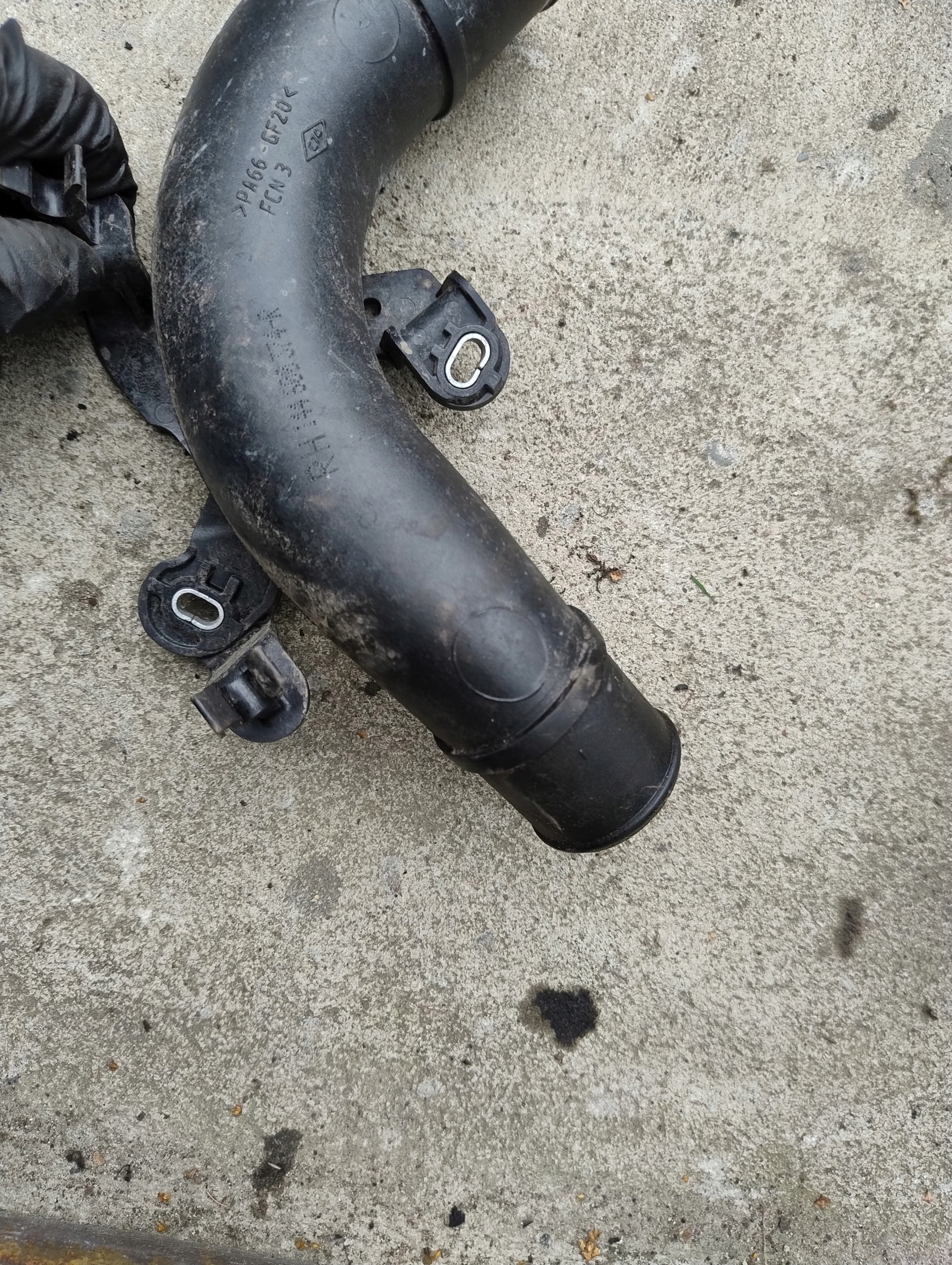 trouba intercoolera RENAULT CAPTUR a 1.2TCE 144600374R
