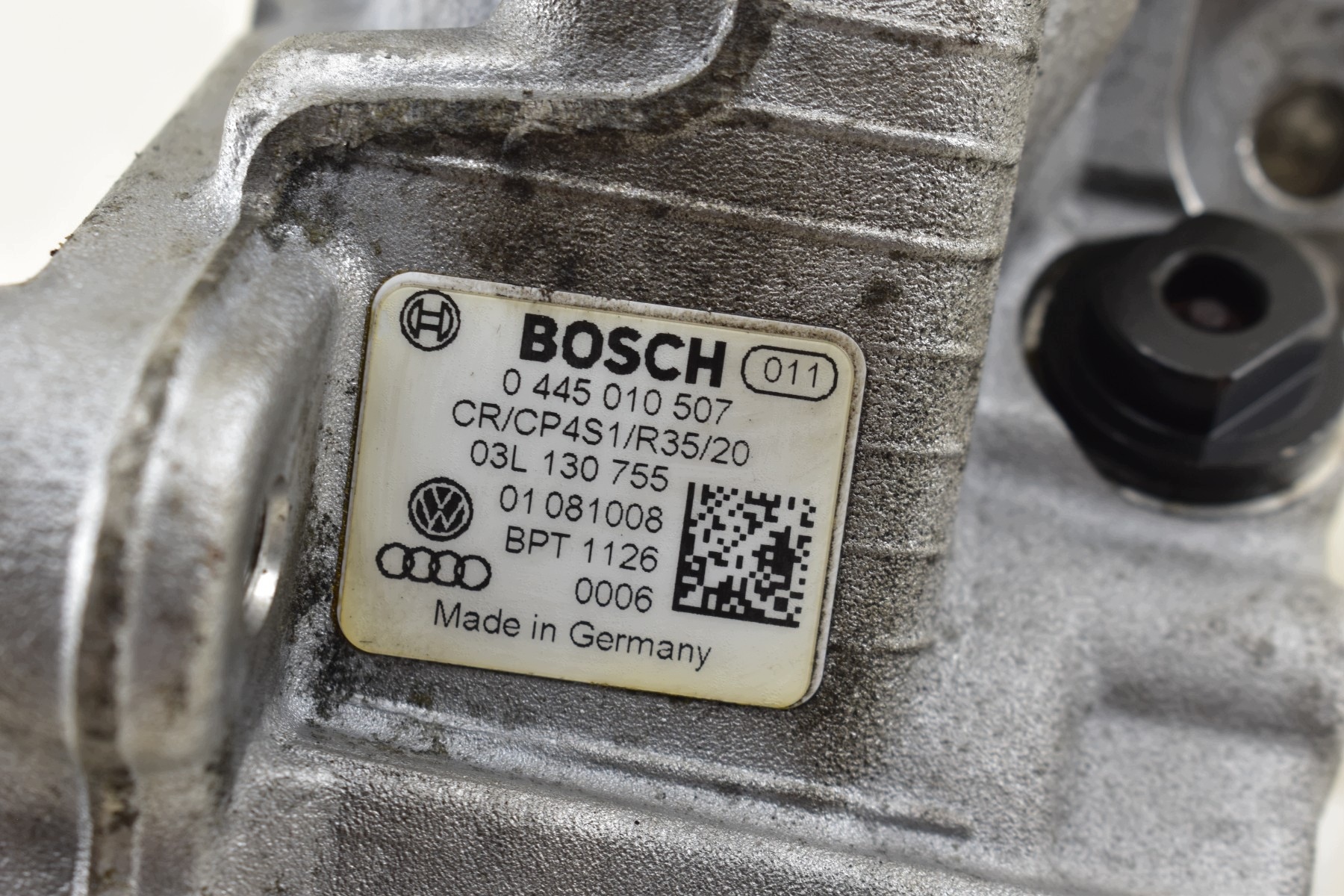 Einspritzpumpe VW PASSAT B7 AUDI A4 B8 A5 8T 2.0 TDI 03L130755 0445010507