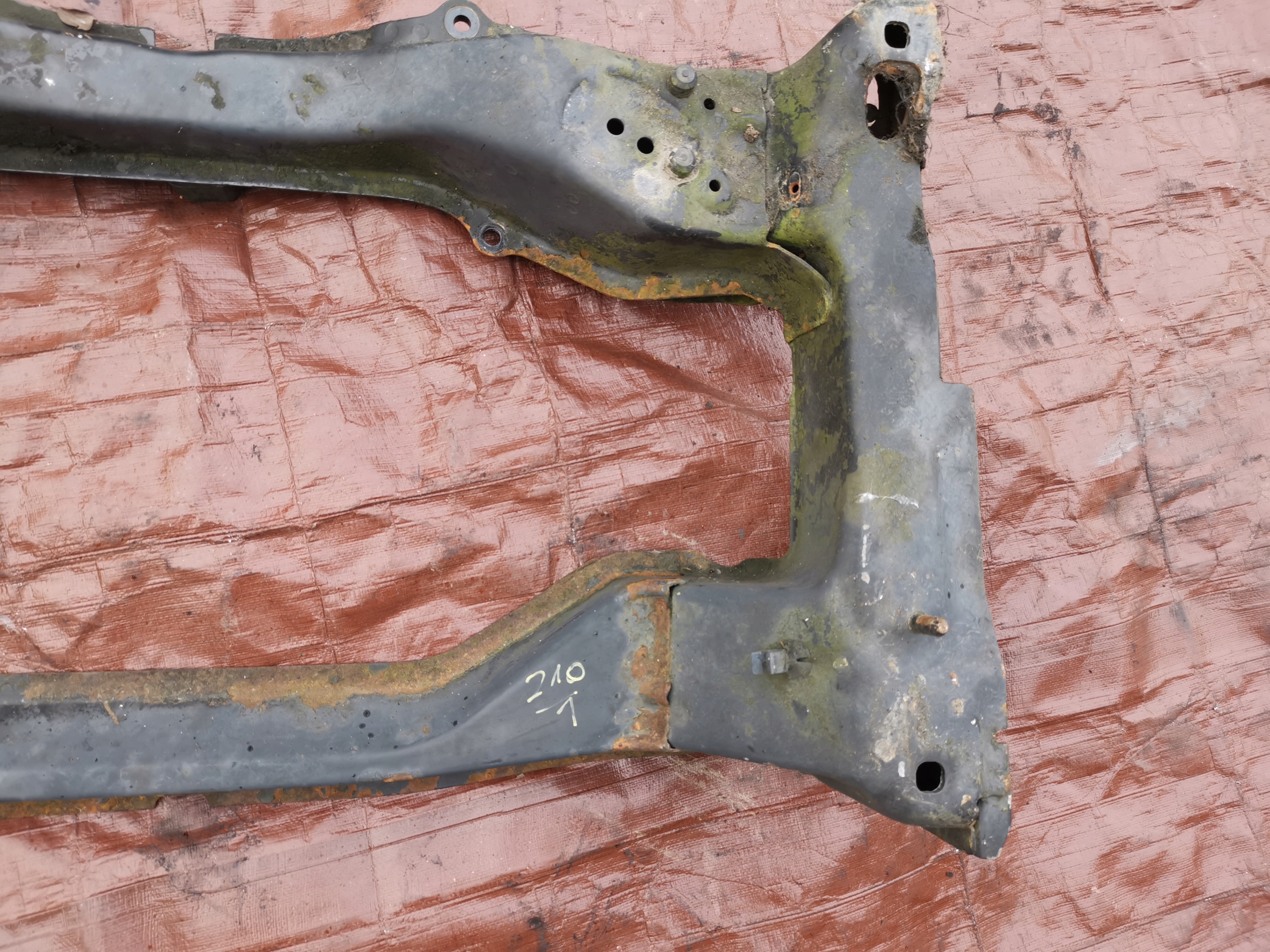 Mercedes E klasa W210 axle beam subframe axle beam lawa front sususpension