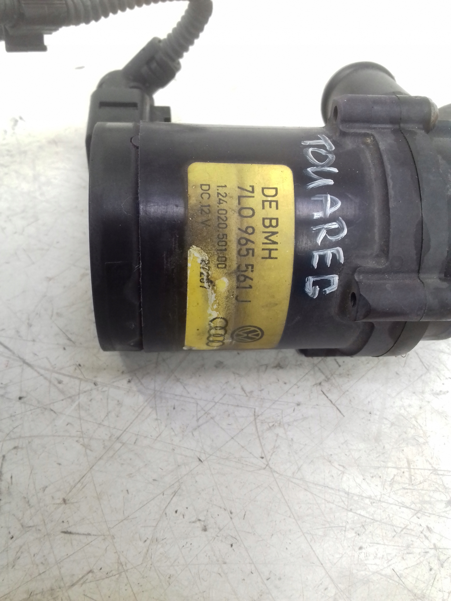 pumpa vode 7L0965561J VW Touareg