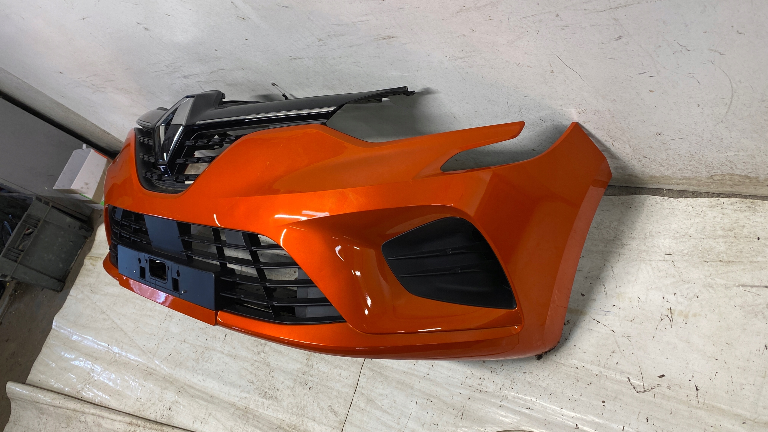 RENAULT CLIO V 5 front bumper front complete DEMONTAZ TEEQB 19-23