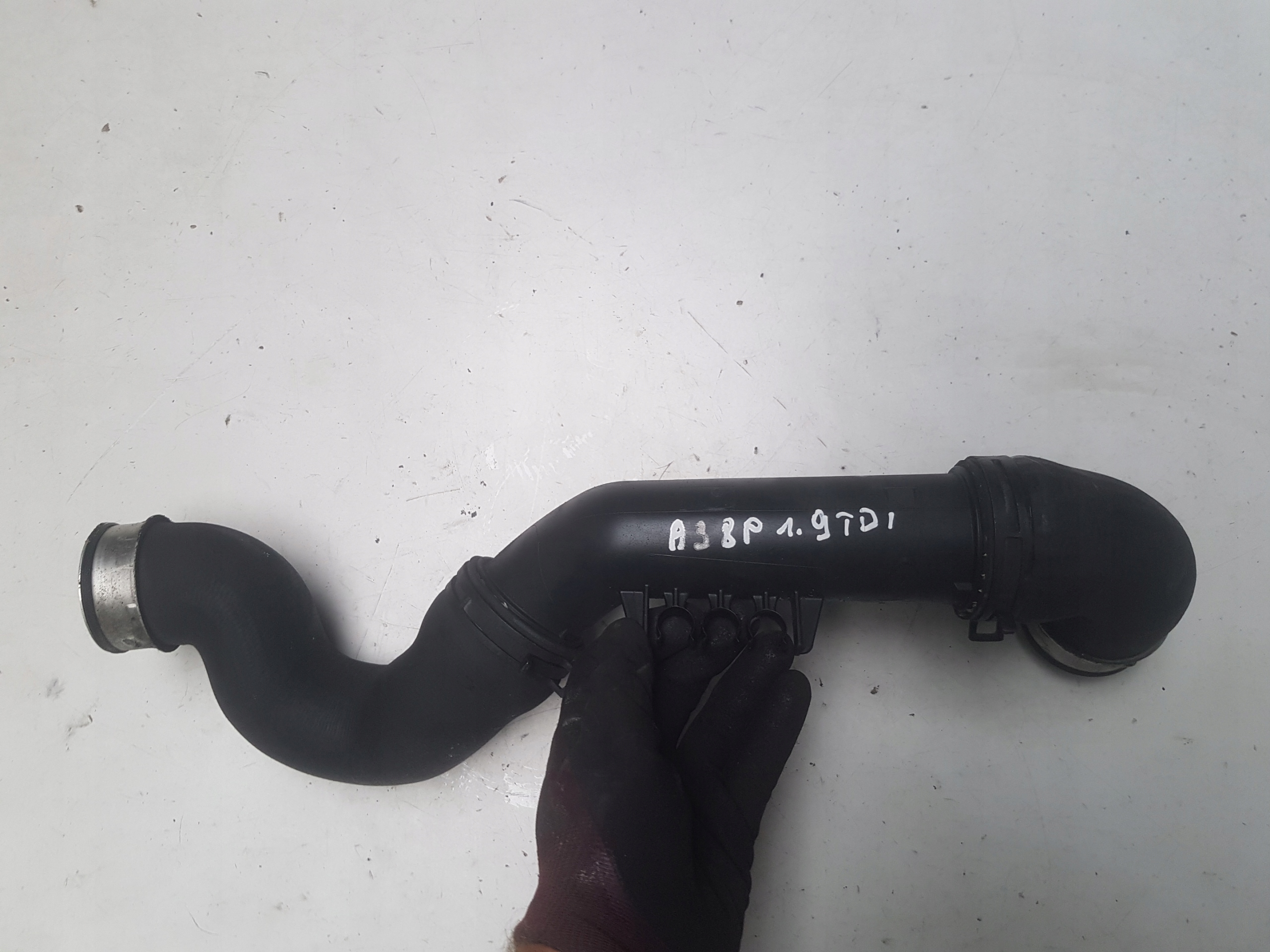 AUDI A3 8P 1.9 TDI BLS RURA POWIETRZA 3C0145770B