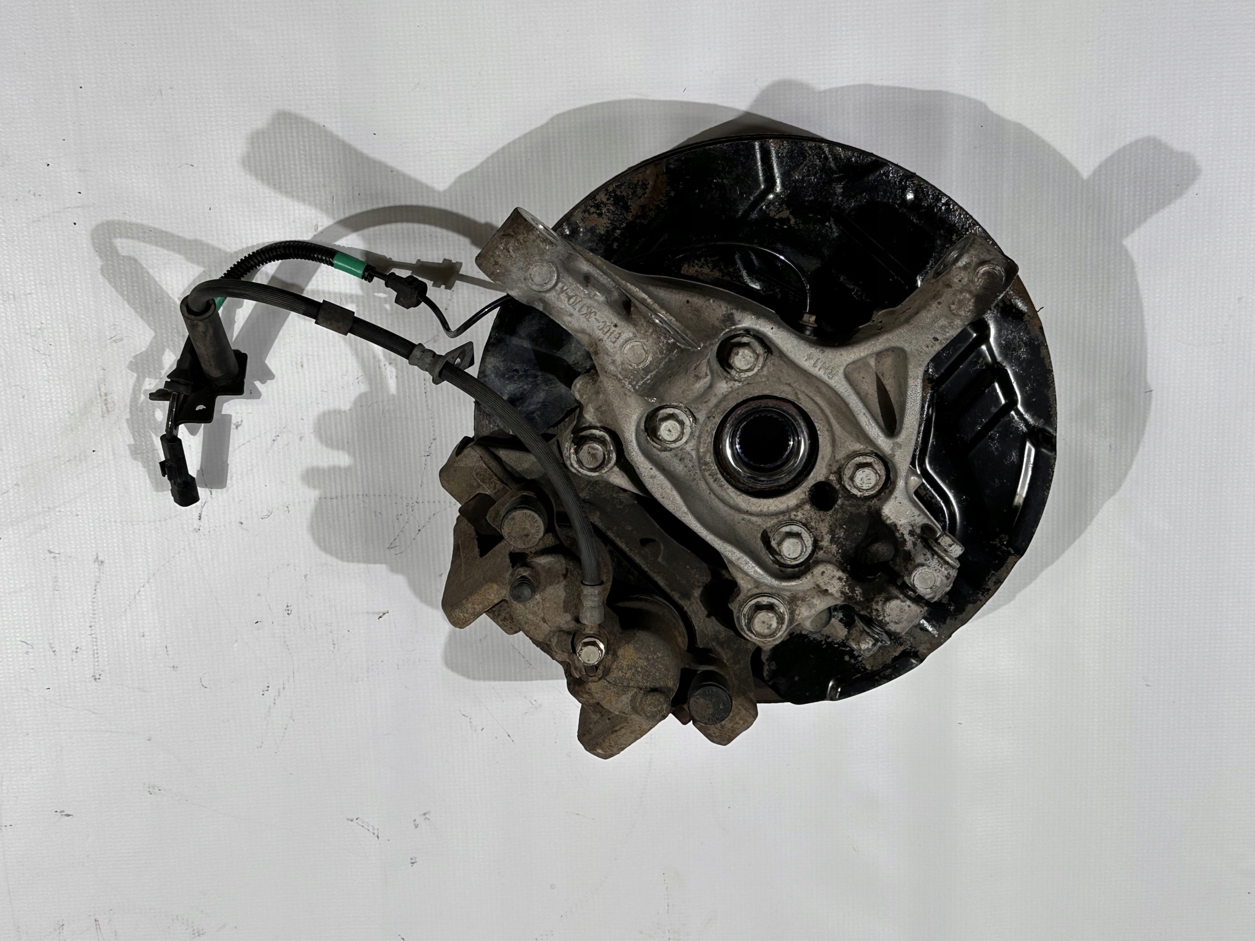 swing right front of the pivot disc caliper Lincoln Continental 2017+