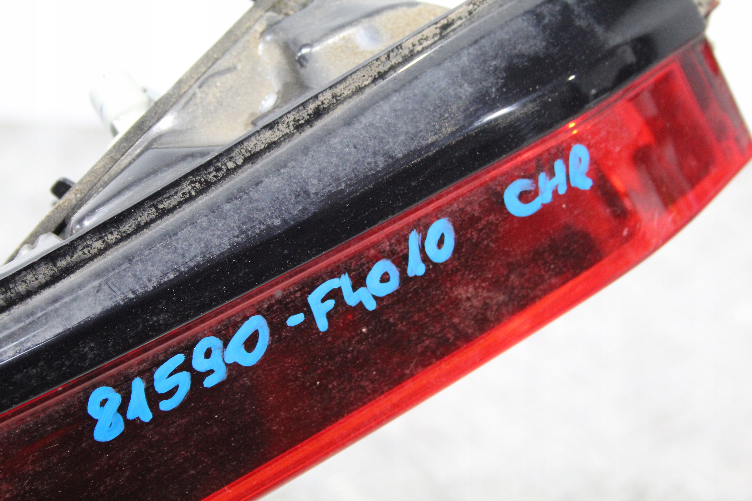 light bonnet left rear part TOYOTA CHR 81590-F4010