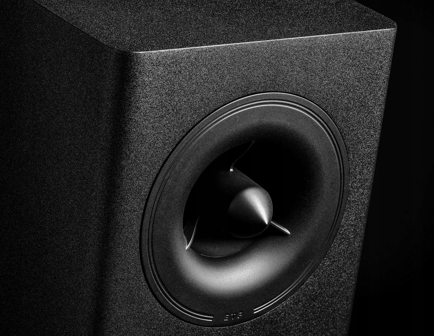 POLK AUDIO RESERVE R200 100% ENERGII EMOCJI MUZYKI Waga zestawu 17.6 kg