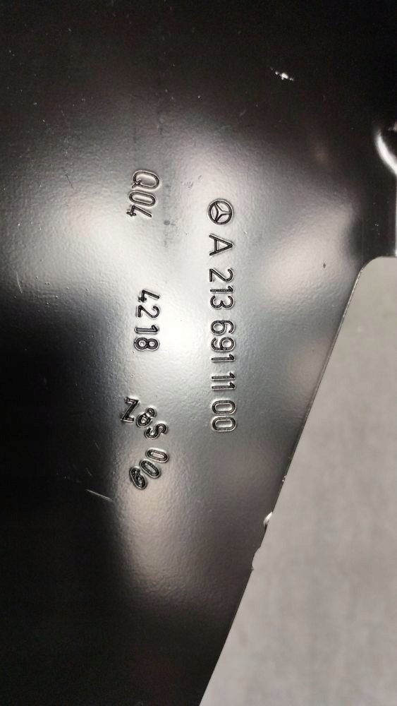 Mercedes-Benz E W213 console bracket A2136911100