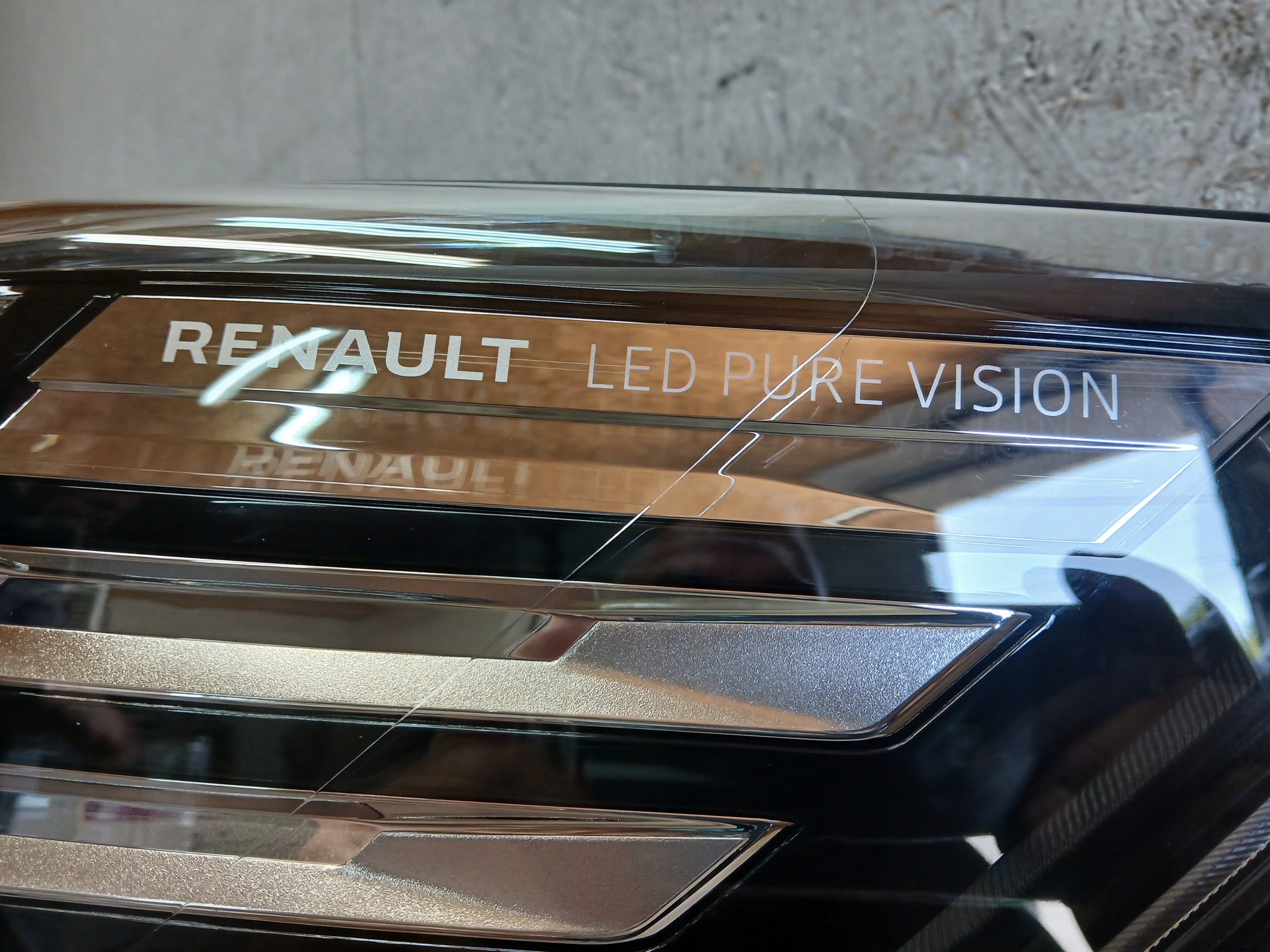light front left RENAULT TRAFIC III 3 LIFT 21- FULL LED 260601790R